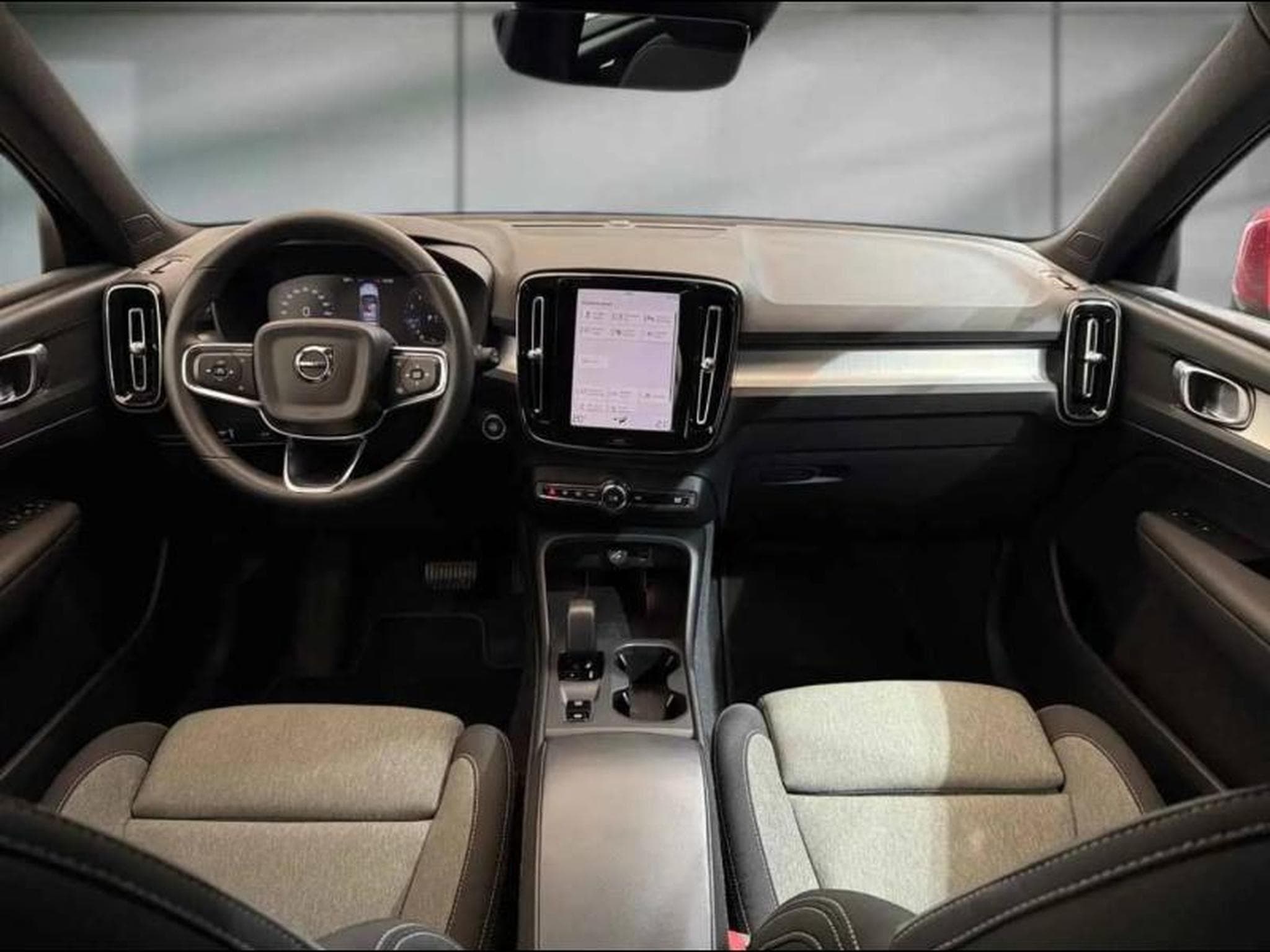 Volvo XC40 B3 163ch Core DCT 7 (2024) - Foto 9