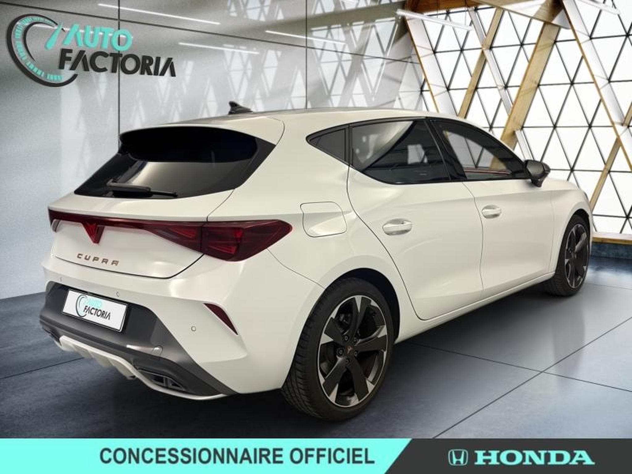 Cupra Leon 1.5 eTSI Hybrid 150ch V DSG7 (2025) - Photo 4