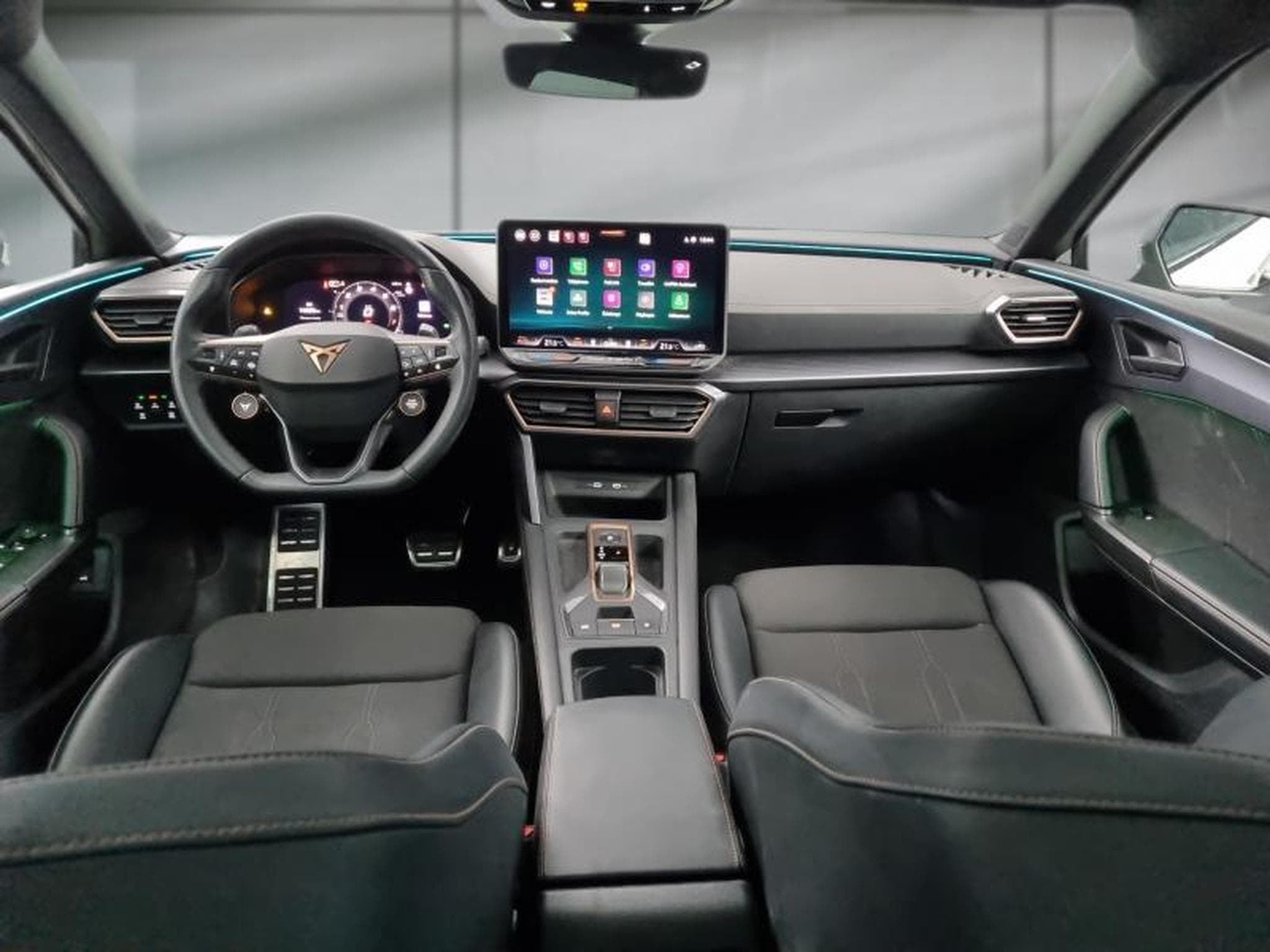 Cupra Leon 1.5 eTSI Hybrid 150ch V DSG7 (2025) - Photo 10