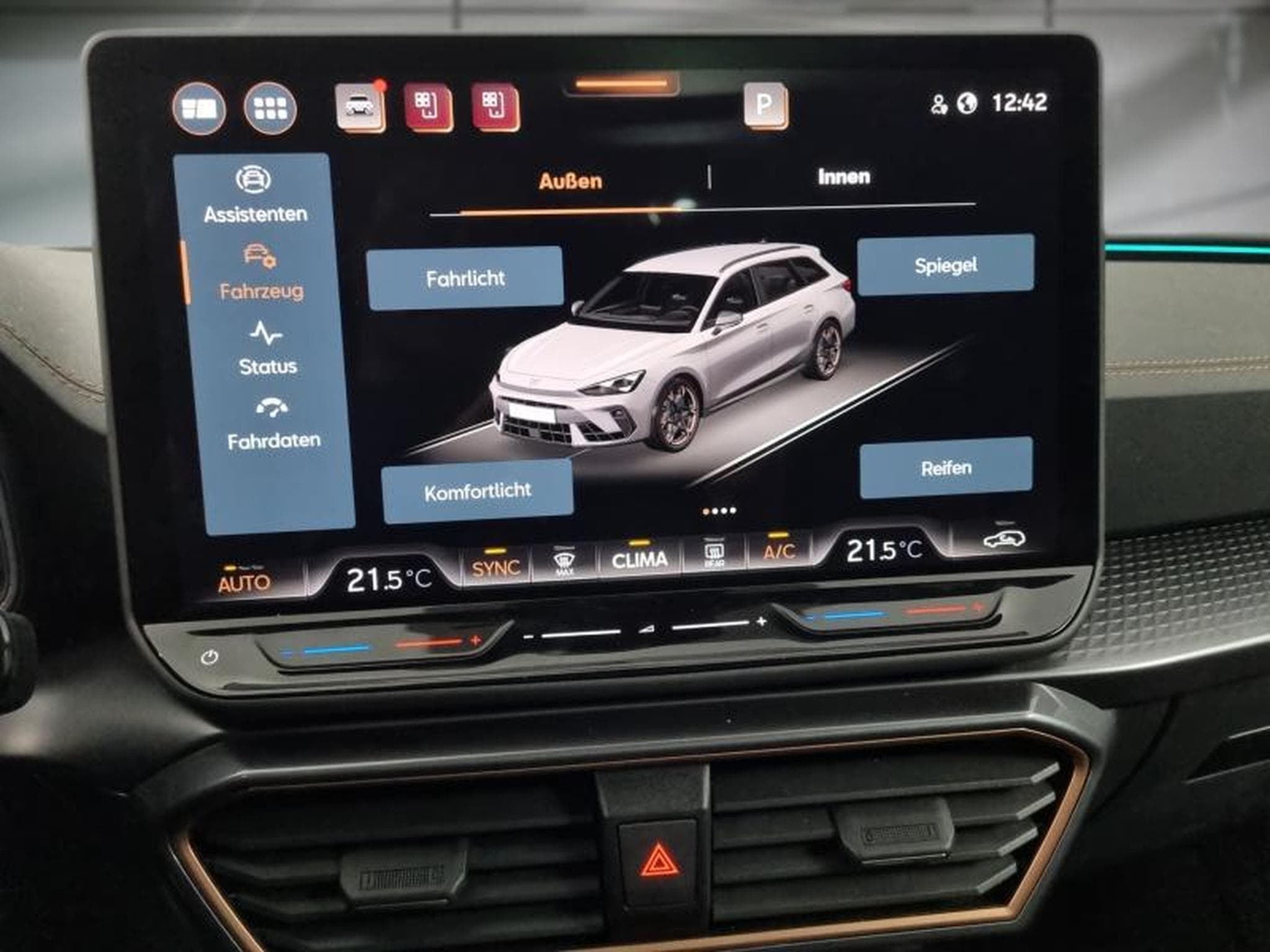 Cupra Leon 1.5 eTSI Hybrid 150ch V DSG7 (2025) - Photo 16