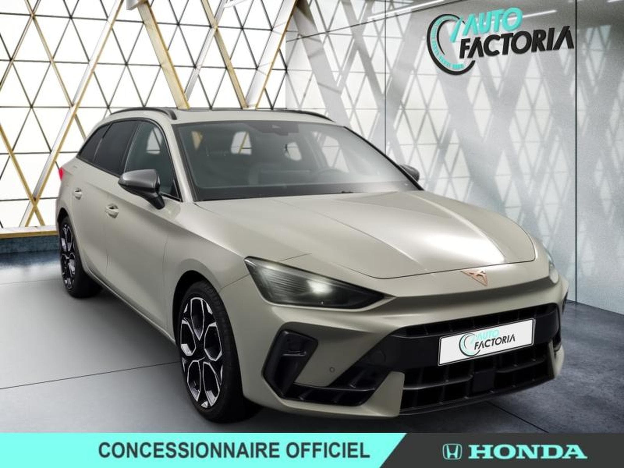 Cupra Leon 1.5 eTSI Hybrid 150ch V DSG7 (2025) - Photo 7