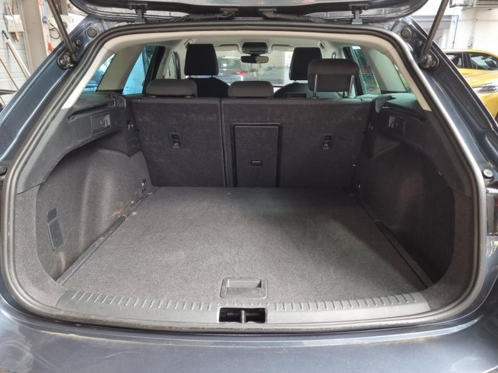 Seat Leon 2.0 TDI 115CH STYLE XL (2025) - Photo 17