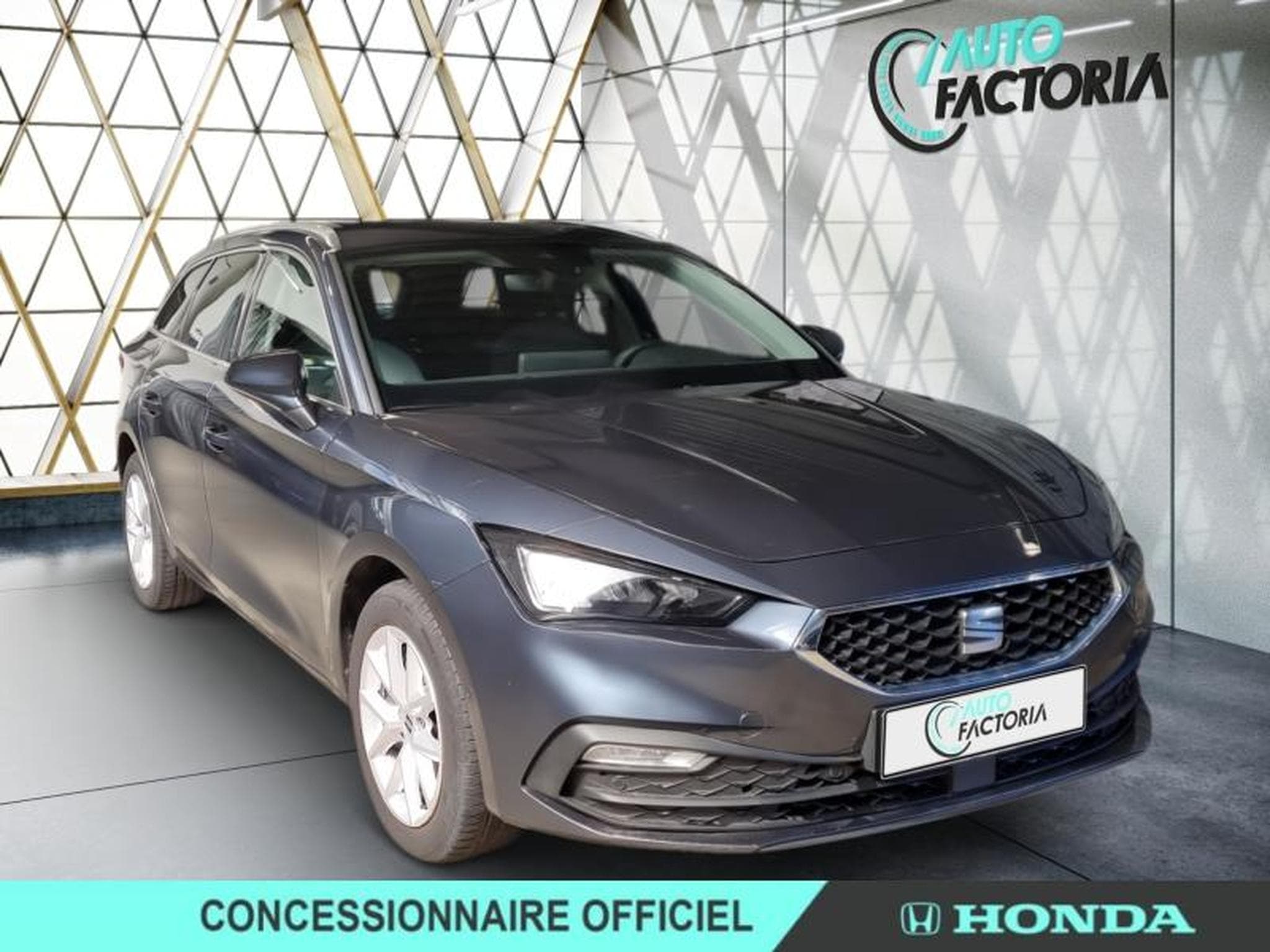 Seat Leon 2.0 TDI 115CH STYLE XL (2025) - Photo 2