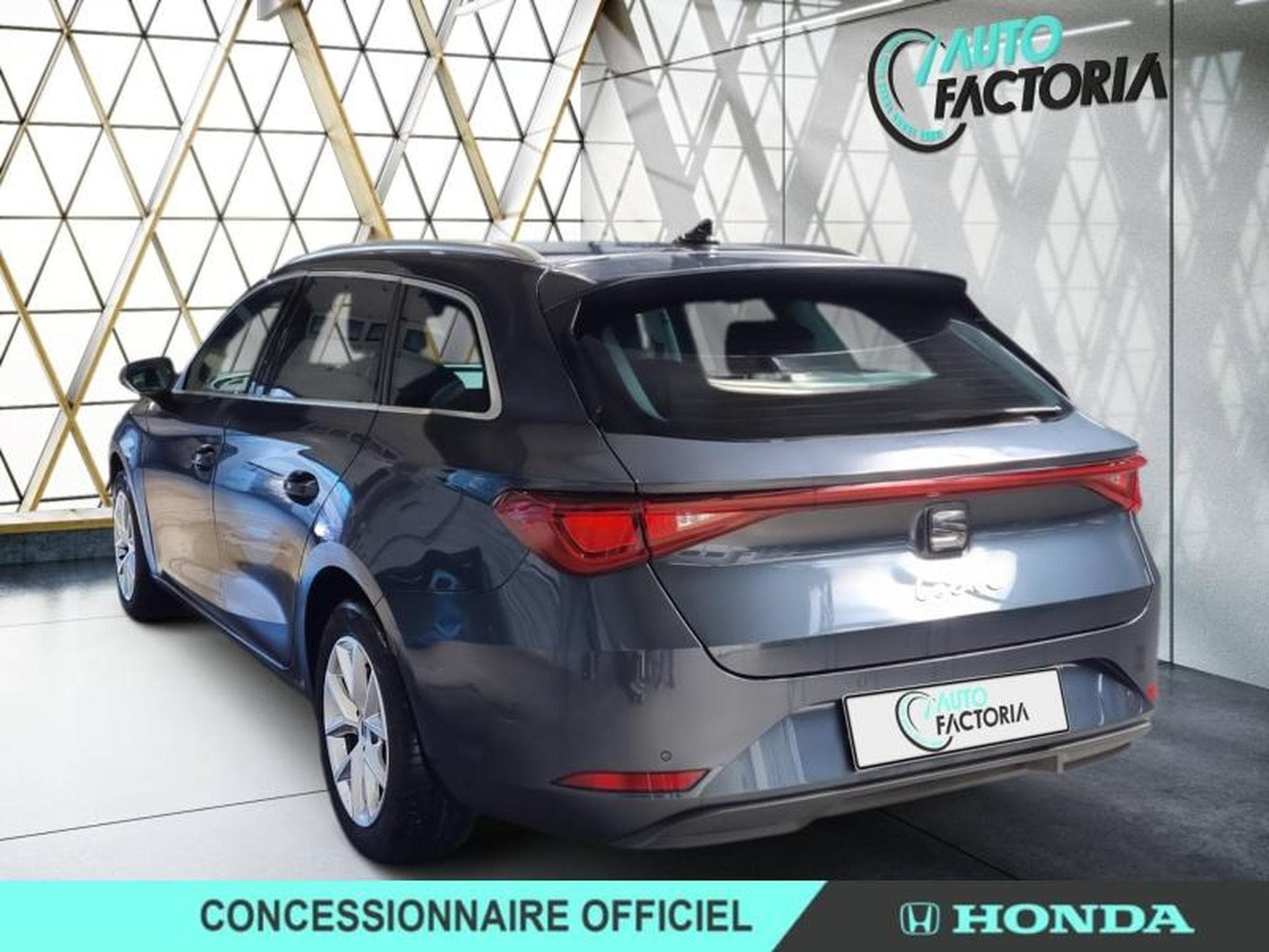 Seat Leon 2.0 TDI 115CH STYLE XL (2025) - Photo 3