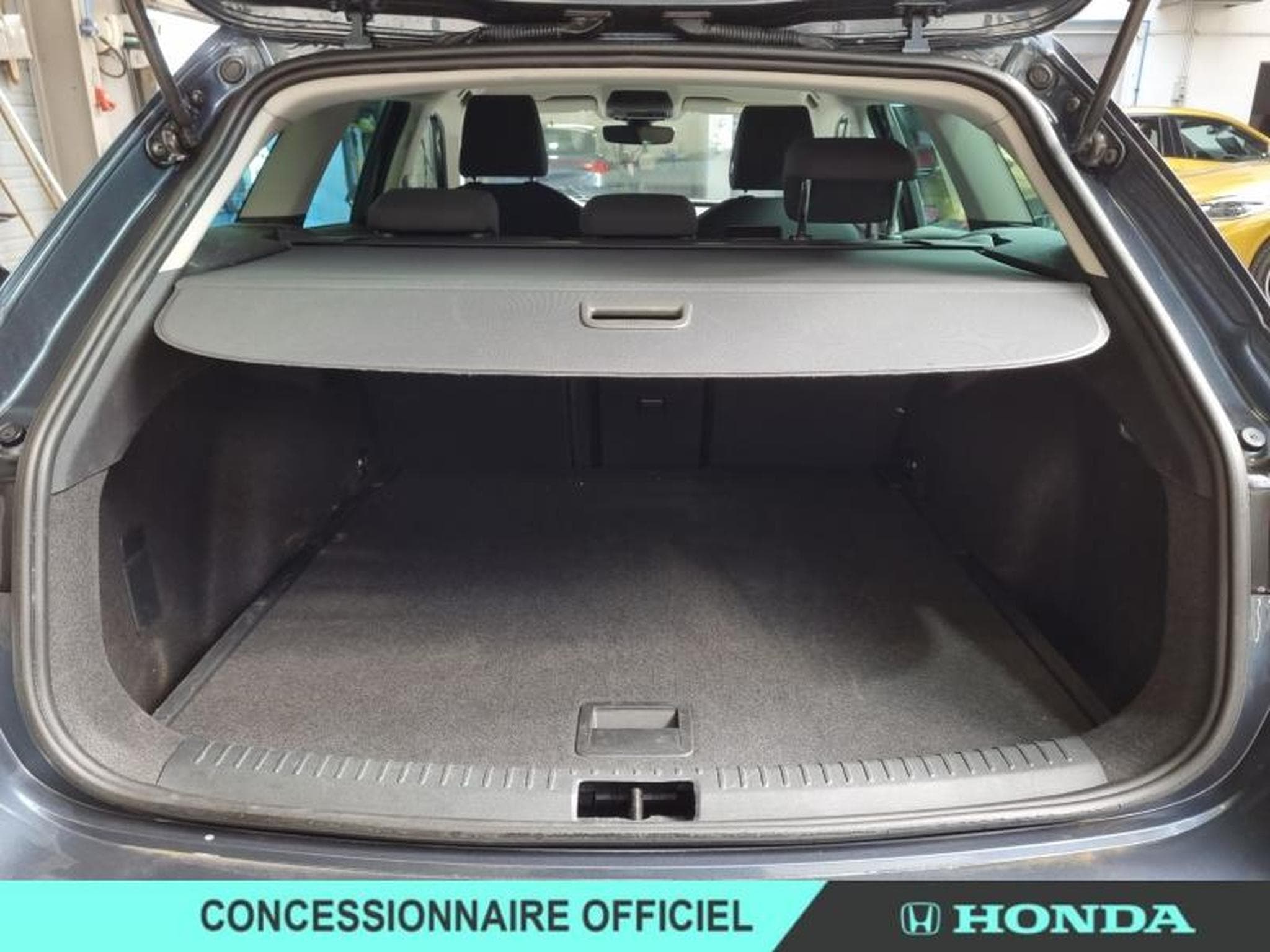 Seat Leon 2.0 TDI 115CH STYLE XL (2025) - Photo 8