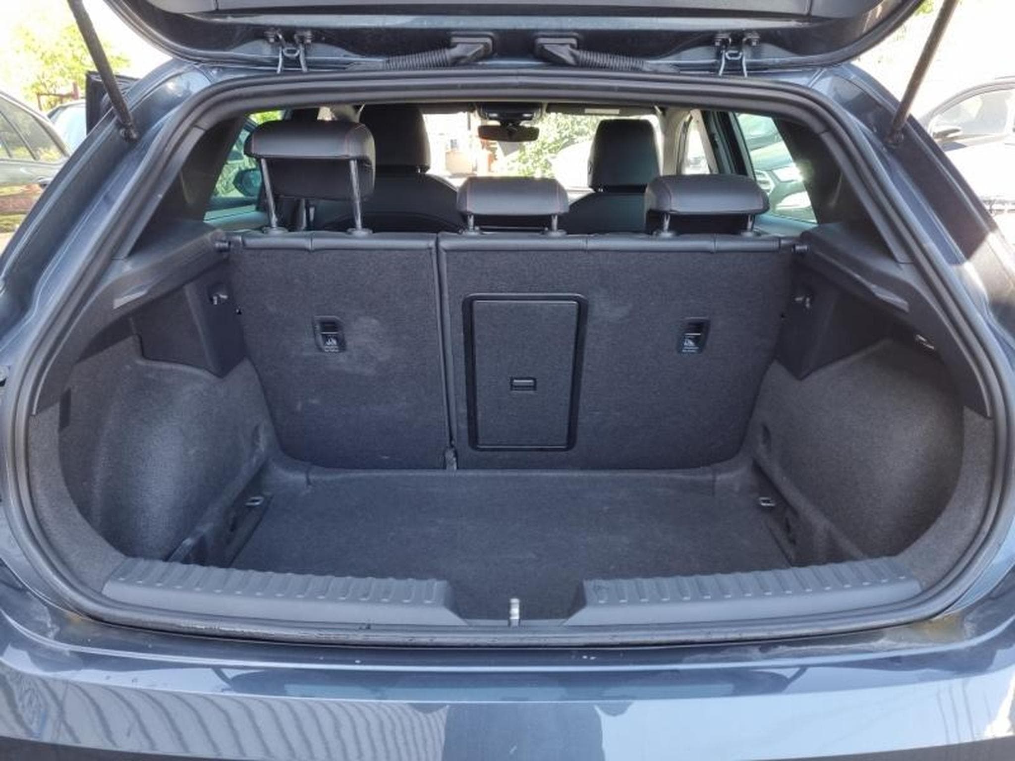 Seat Leon 1.5 TSI 115CH FR 25 ANNIVERSAIRE (2025) - Photo 17