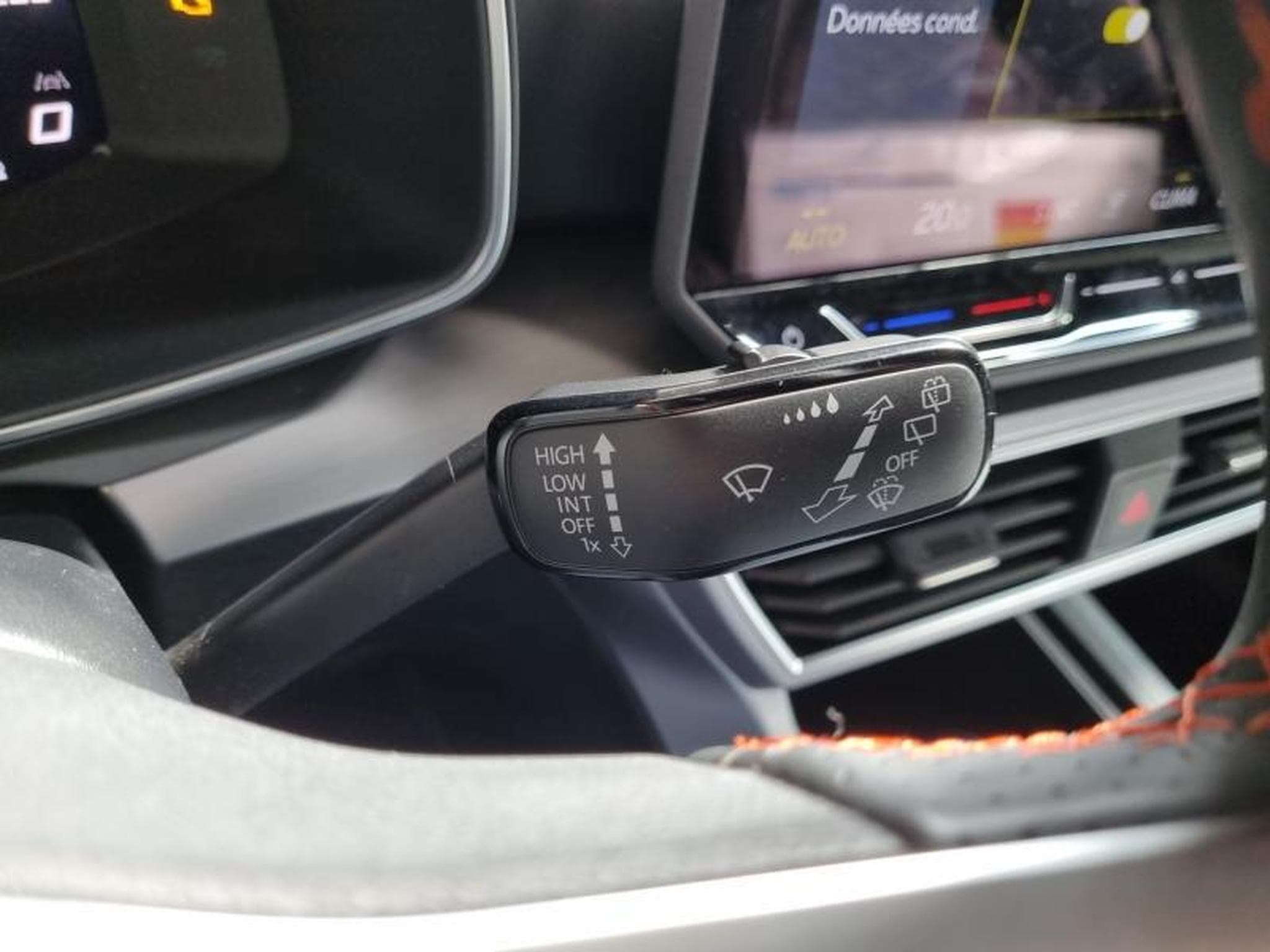 Seat Leon 1.5 TSI 115CH FR 25 ANNIVERSAIRE (2025) - Photo 18