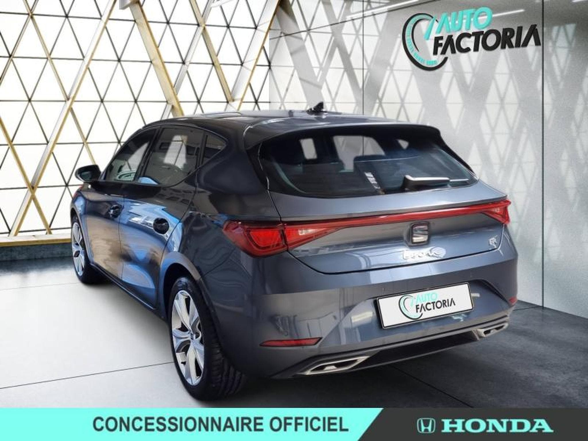 Seat Leon 1.5 TSI 115CH FR 25 ANNIVERSAIRE (2025) - Photo 3