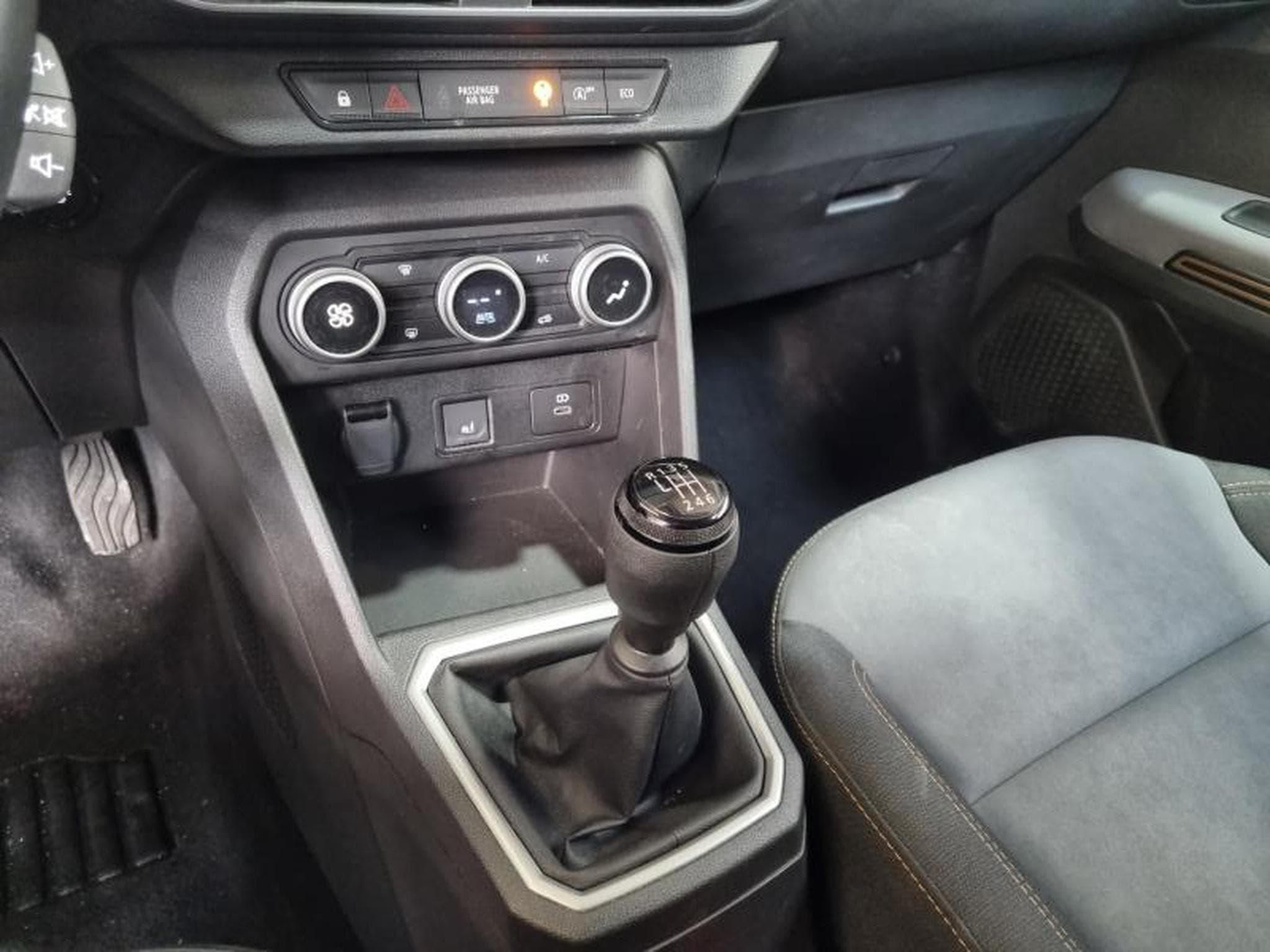 Dacia Sandero 1.0 ECO-G 100CH Stepway Extreme (2025) - Foto 14
