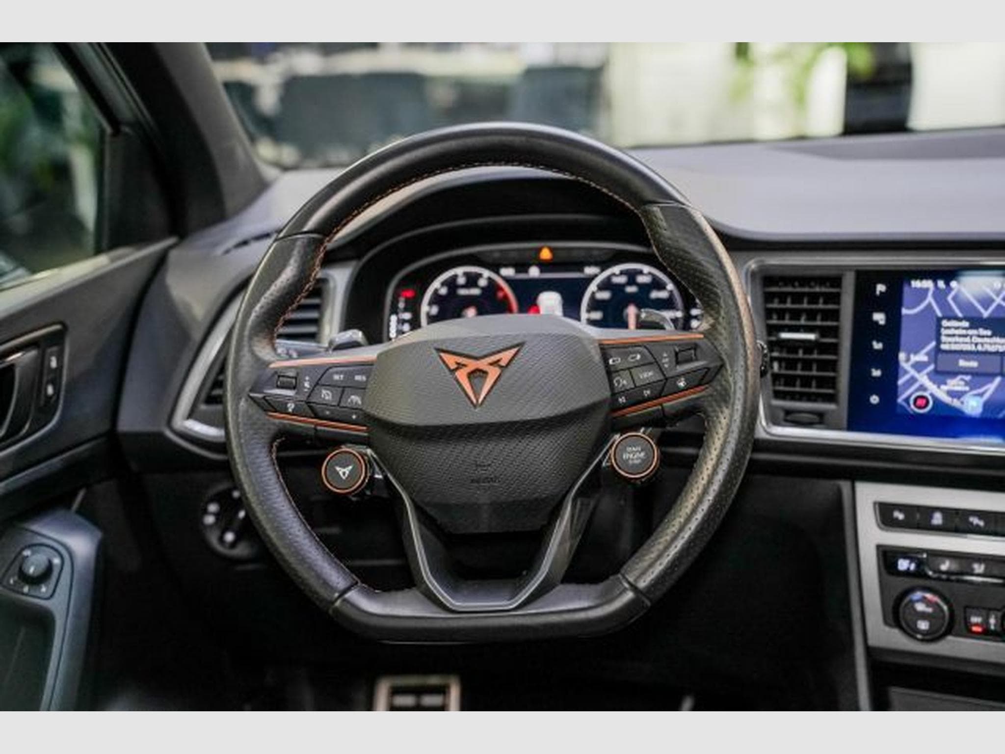 Cupra Ateca Ateca VZ 2.0 TSI 4D Akrapovic AHK Beats PANO ABT (2020) - Photo 12