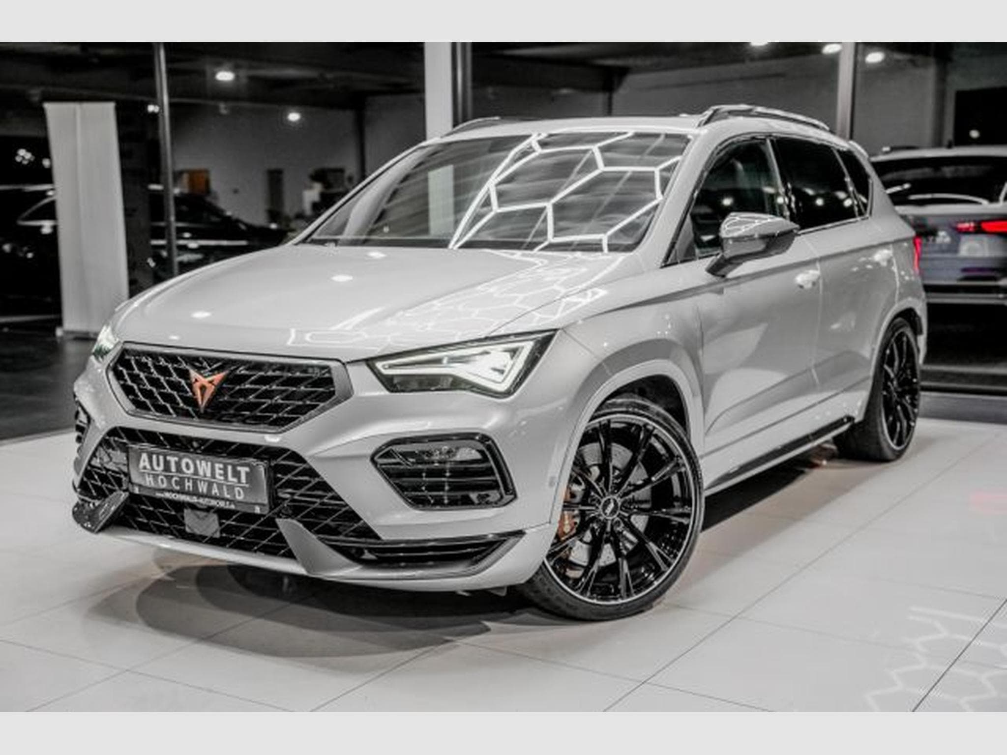 Cupra Ateca Ateca VZ 2.0 TSI 4D Akrapovic AHK Beats PANO ABT (2020) - Photo 2