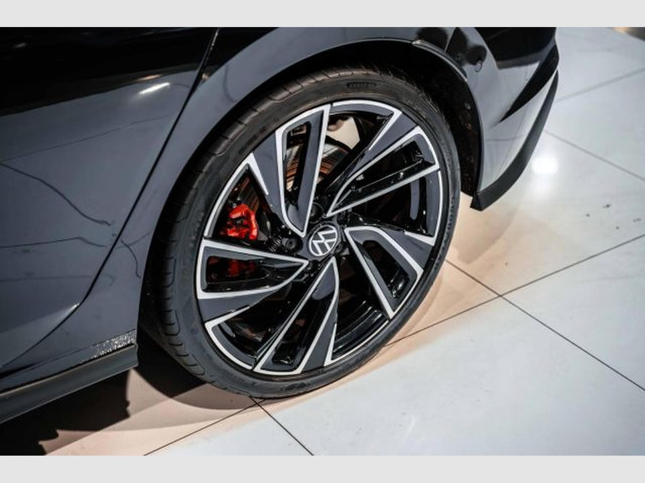 VW Golf Golf 8 GTI 2.0 TSI DSG NAVI LED RFK ACC 19 Zoll (2022) - Foto 11