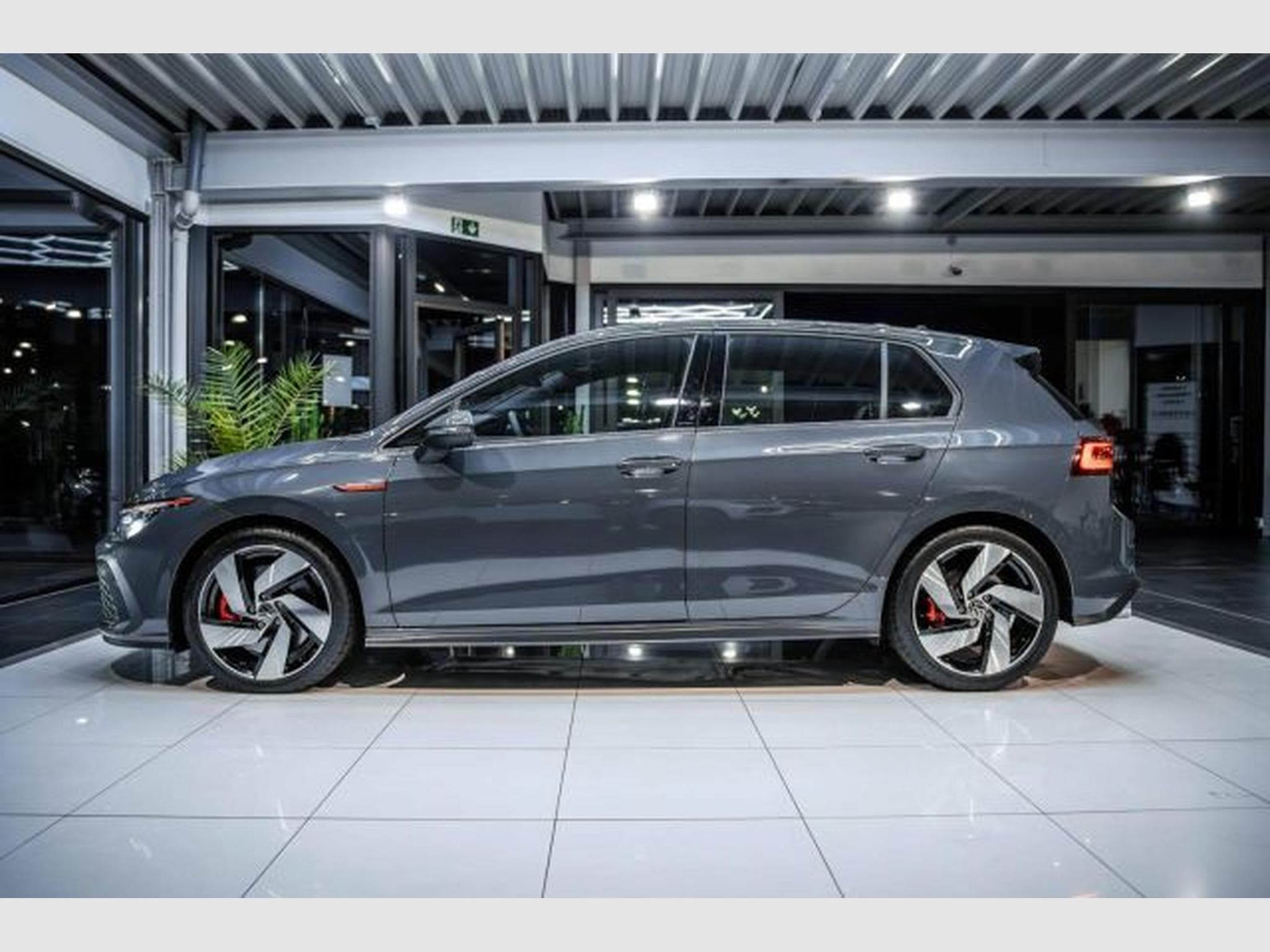 VW Golf Golf 8 GTI 2.0 TSI DSG IQ-Drive IQ-LED ACC Side (2023) - Foto 12