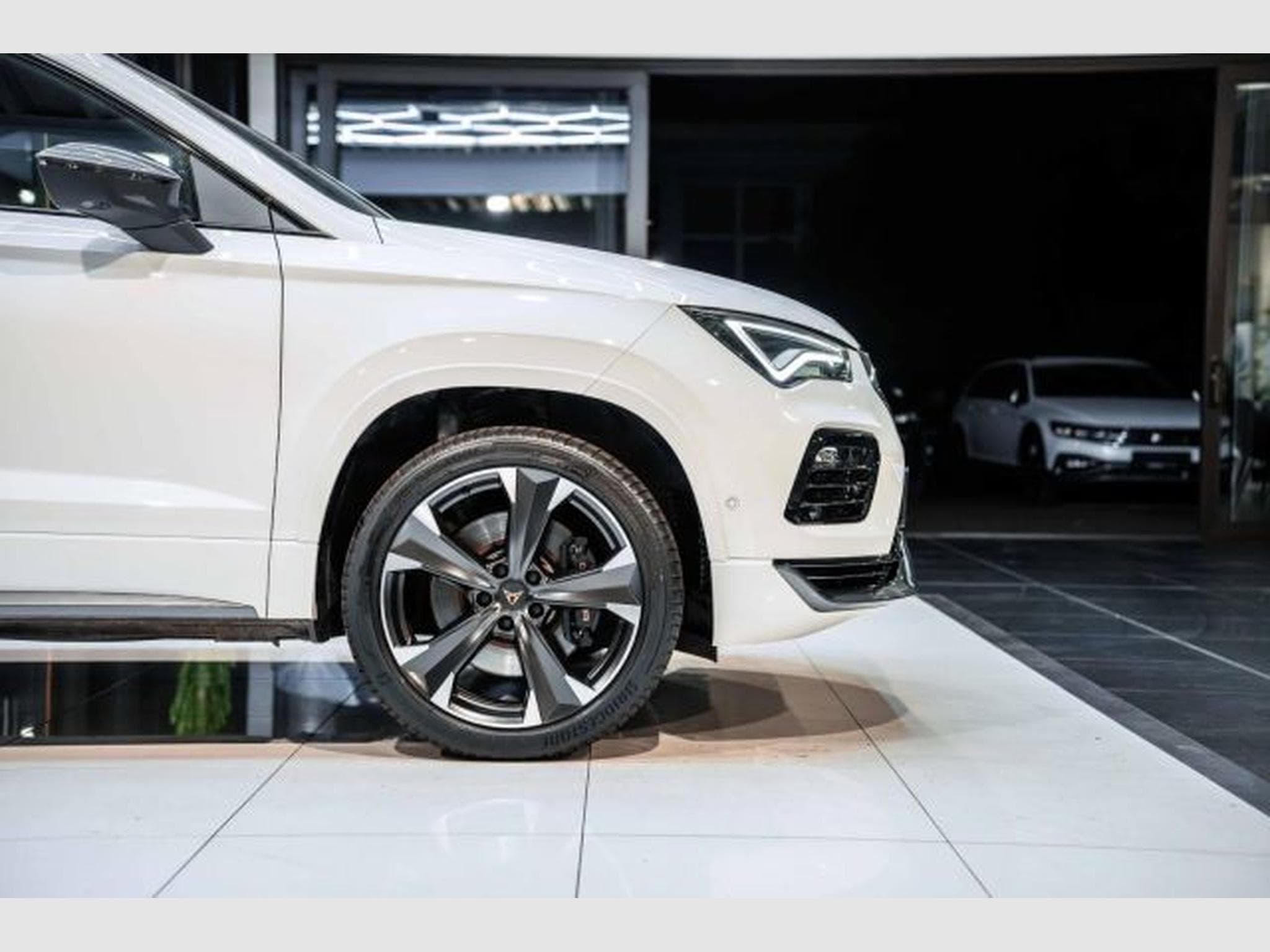 Cupra Ateca Ateca VZ 2.0 TSI DSG 4Drive 360 NAVI LED RFK SHZ (2023) - Foto 9