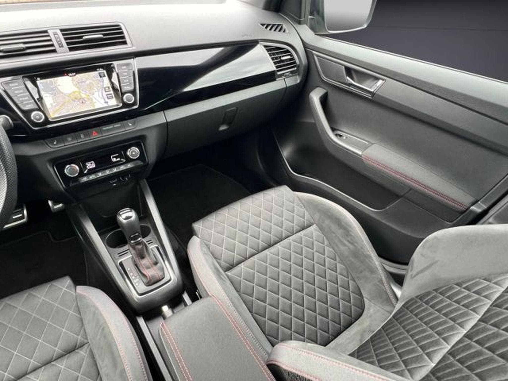 Skoda Fabia Fabia Combi Monte Carlo KLIMA,NAVI,SHZ,AUTOMATIK (2018) - Photo 7