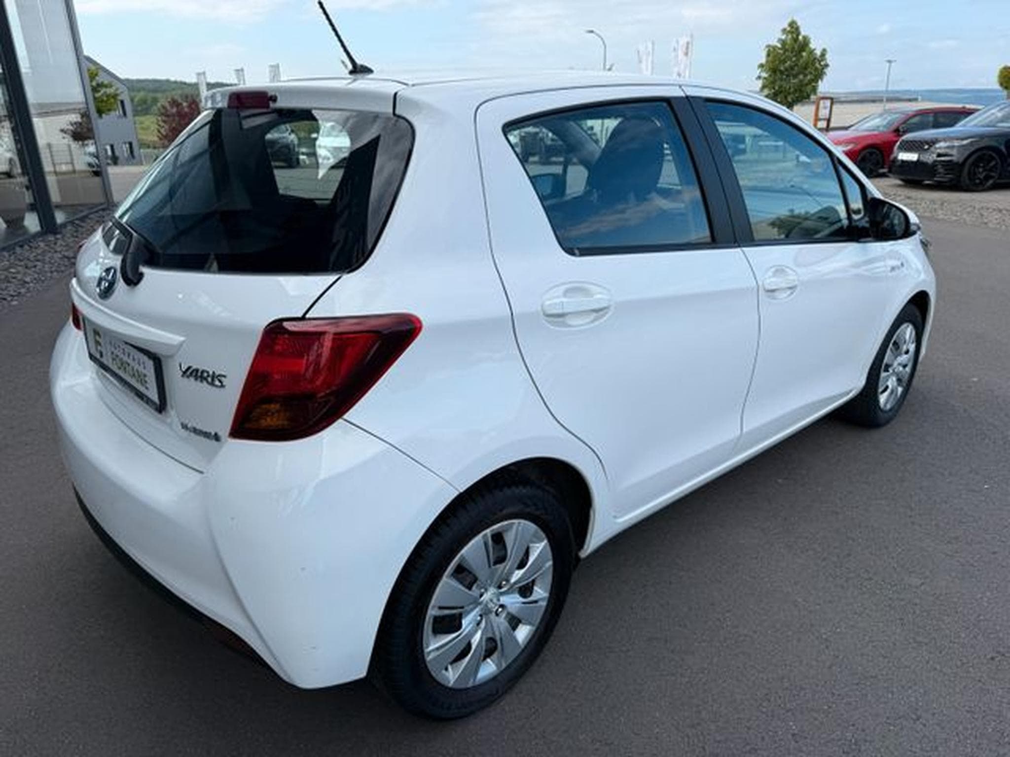 Toyota Yaris Yaris Hybrid 5-türig Klimaautomatik ZV (2015) - Photo 5