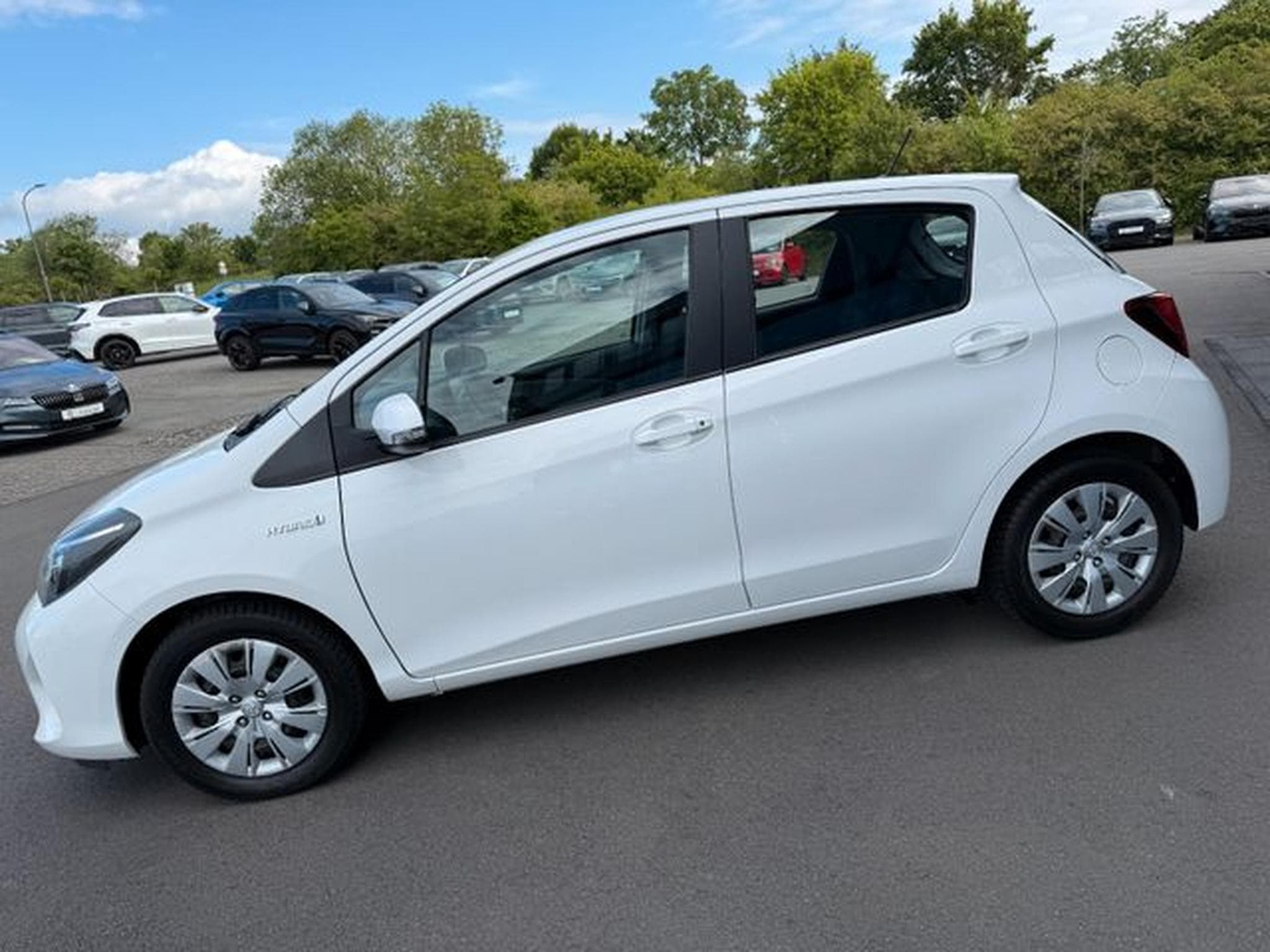 Toyota Yaris Yaris Hybrid 5-türig Klimaautomatik ZV (2015) - Photo 8