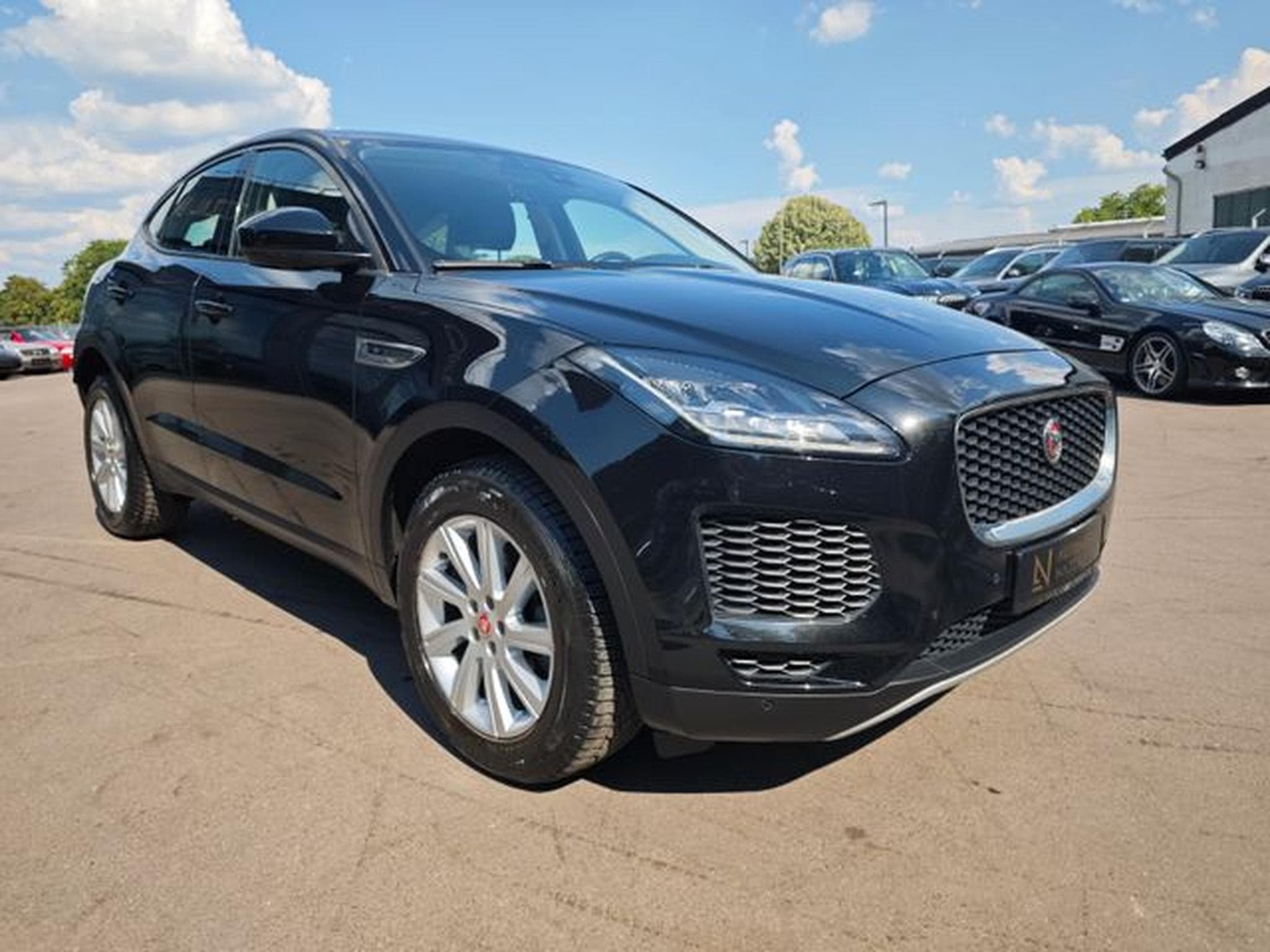 Jaguar E-Pace E-PACE AWD*NAVI*KAMERA*SITZHEIZUNG*VOLL-LED* (2019) - Photo 4