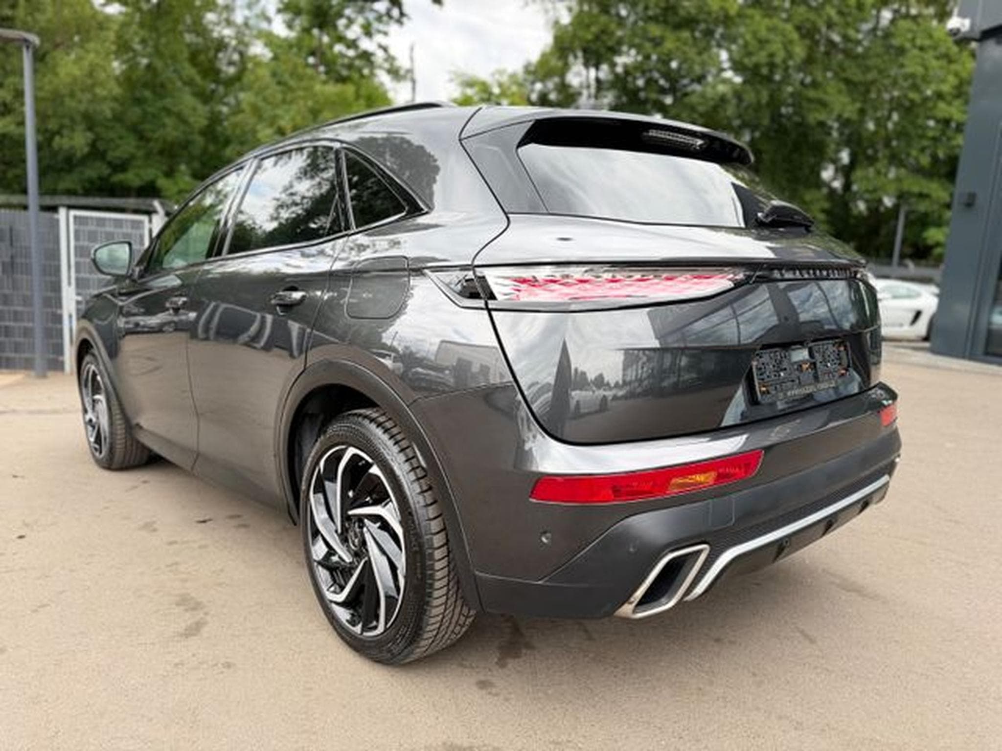 DS Automobiles DS7 DS7 E-TENSE 4X4 ETOILE*PLUG IN*PANO*LED*360 VIEW (2025) - Photo 10