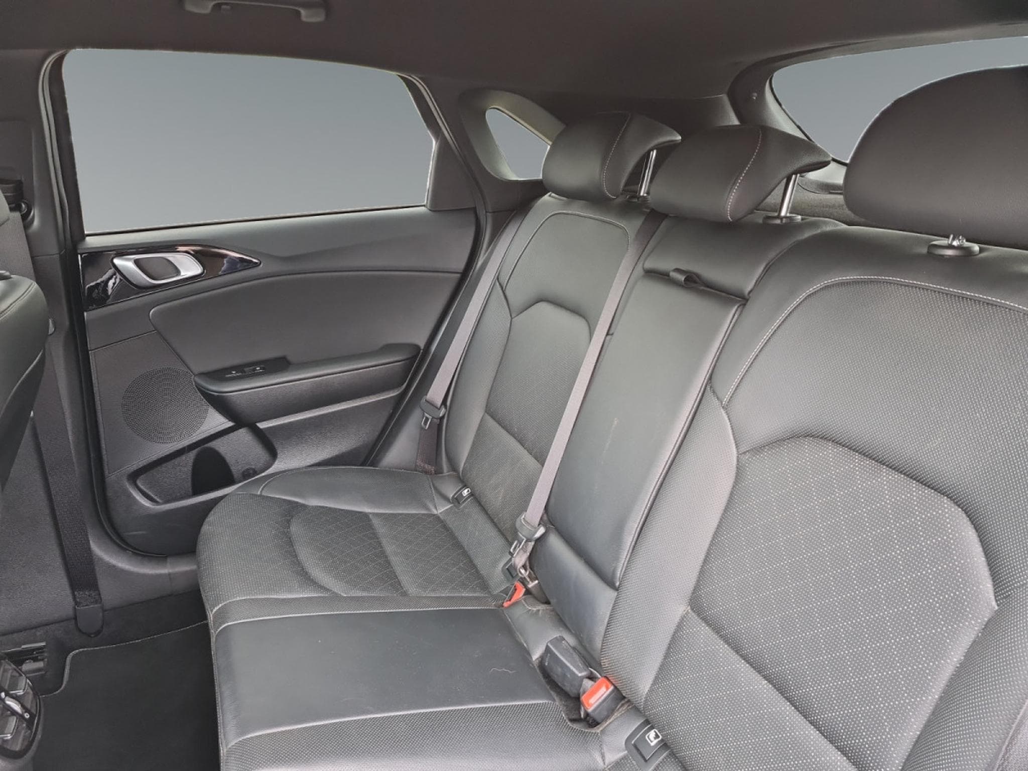 Kia Ceed GT-Line 1.5T 160 DCT (2022) - Foto 15