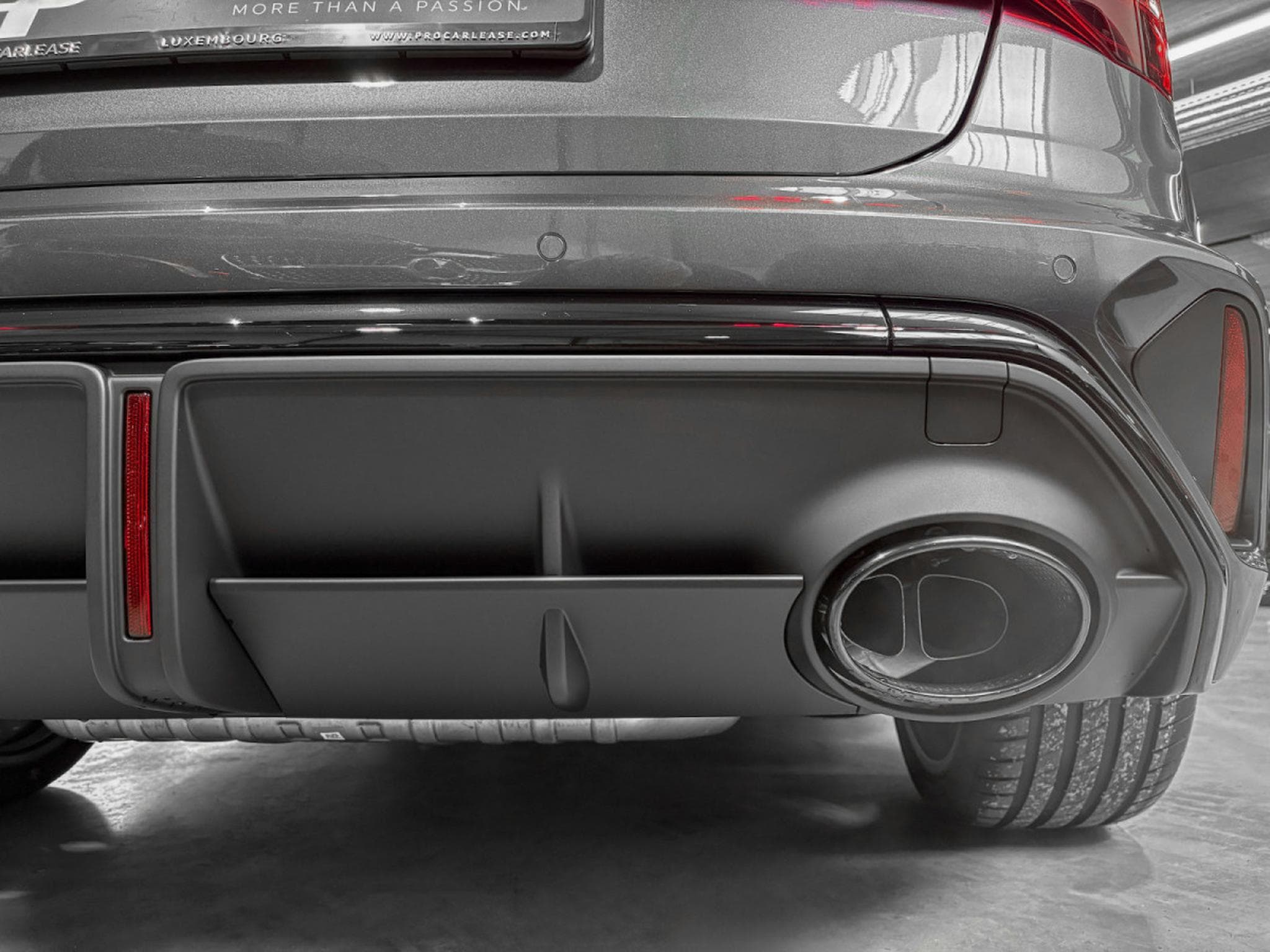 Audi RS3 Sportback 2.5 TFSI quattro/Pano/19/360°/SONOS/SCHALE S/MATRI (2026) - Photo 12
