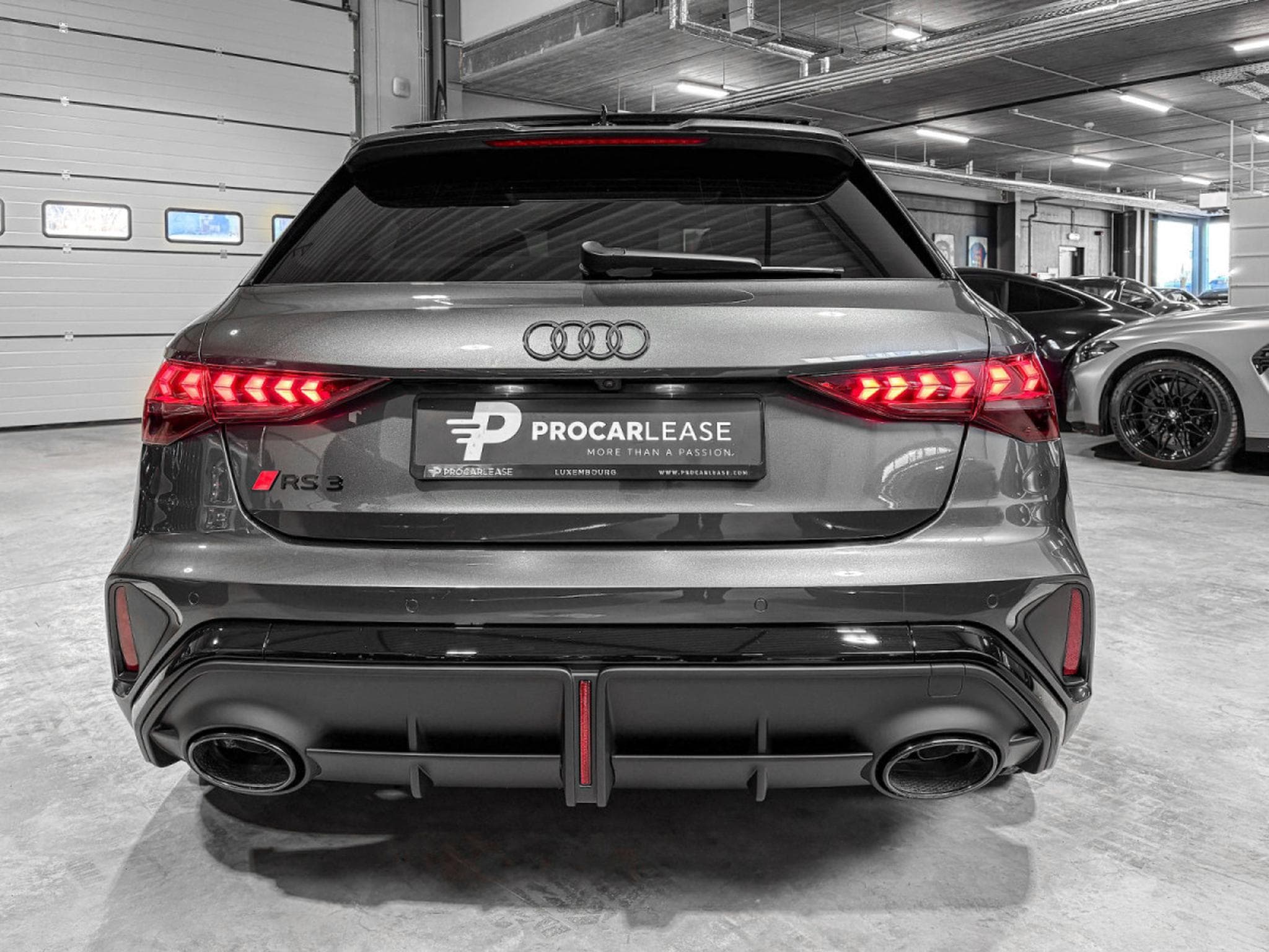 Audi RS3 Sportback 2.5 TFSI quattro/Pano/19/360°/SONOS/SCHALE S/MATRI (2026) - Photo 4