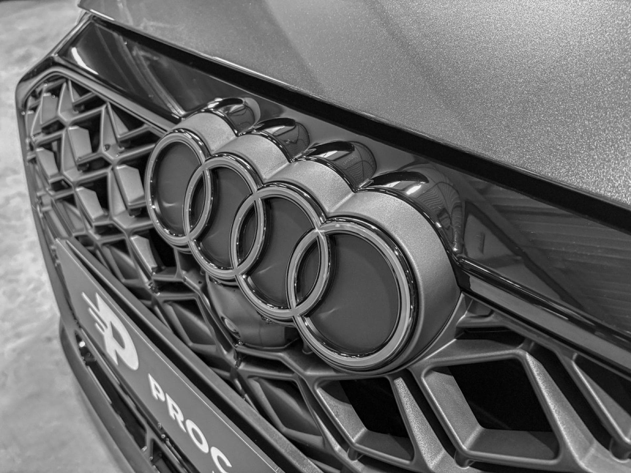 Audi RS3 Sportback 2.5 TFSI quattro/Pano/19/360°/SONOS/SCHALE S/MATRI (2026) - Photo 9