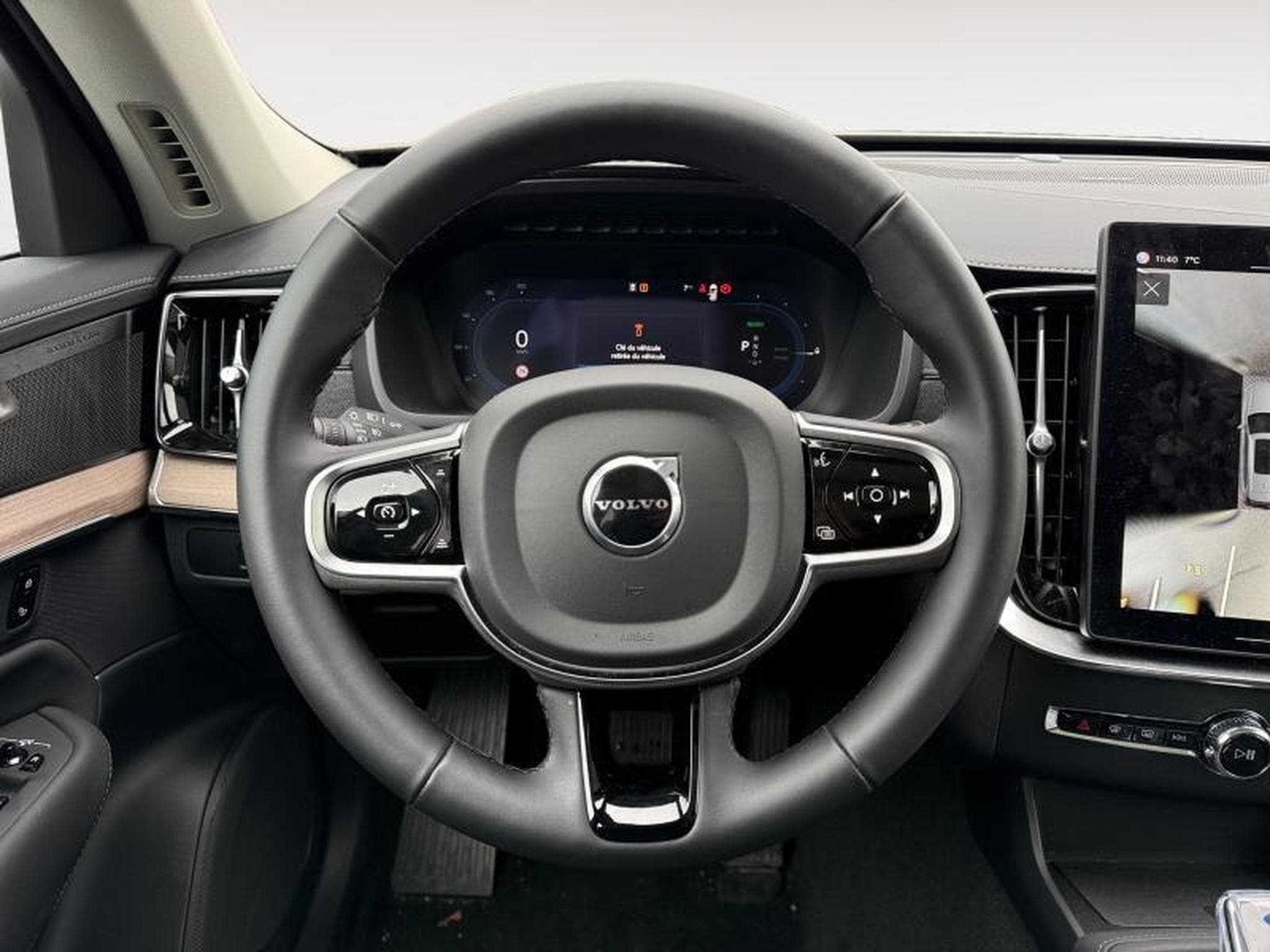 Volvo XC90 T8 Plus Dark / Hybride (2025) - Foto 12