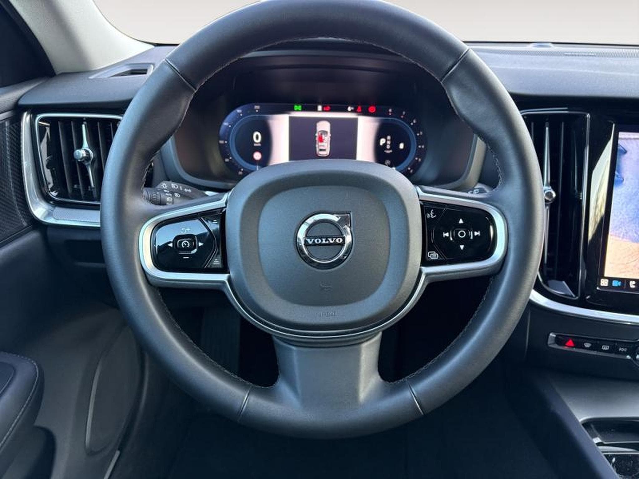 Volvo V60 b4 Plus Dark / Essence (2025) - Foto 12