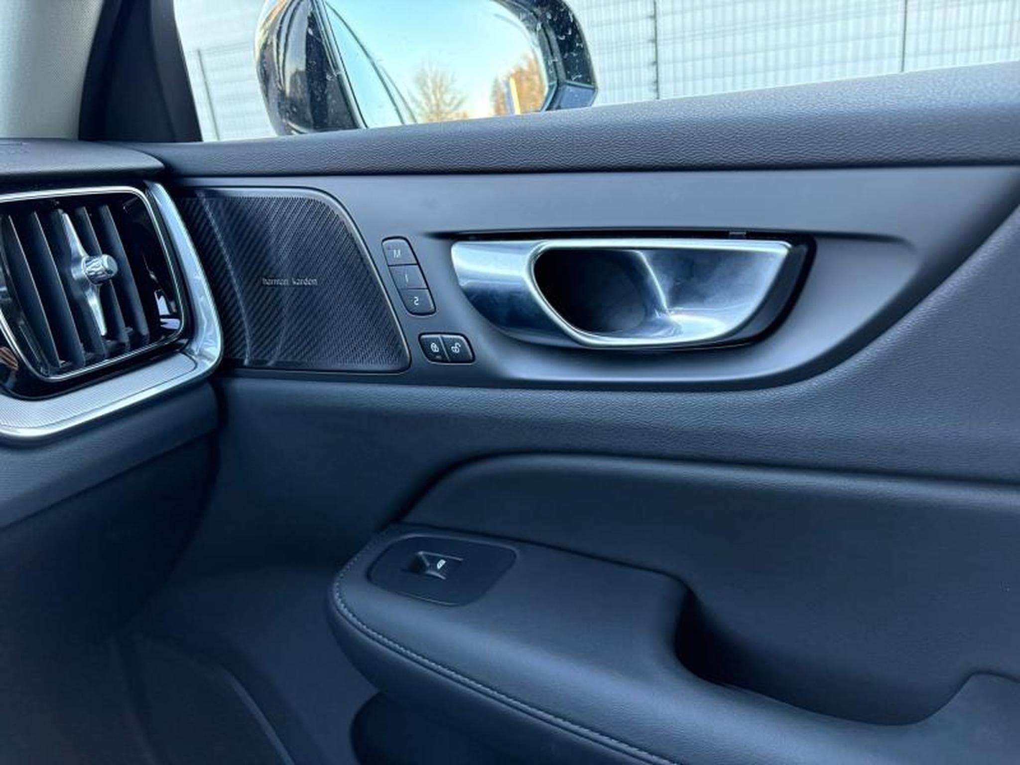 Volvo V60 b4 Plus Dark / Essence (2025) - Foto 21
