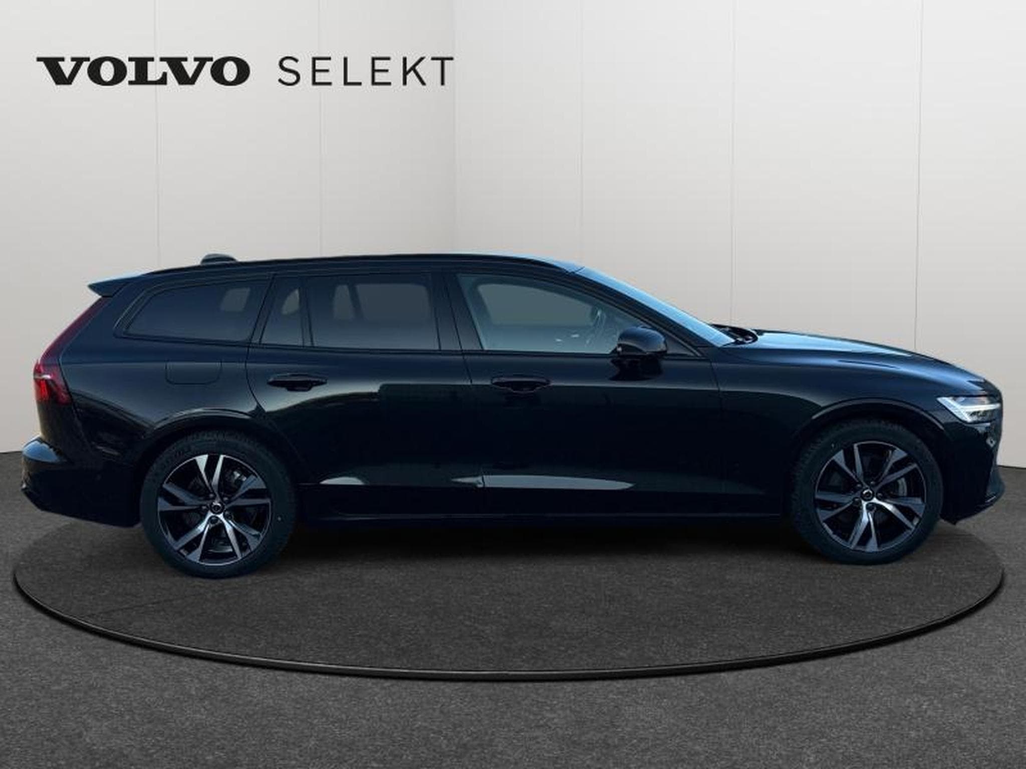 Volvo V60 b4 Plus Dark / Essence (2025) - Foto 7