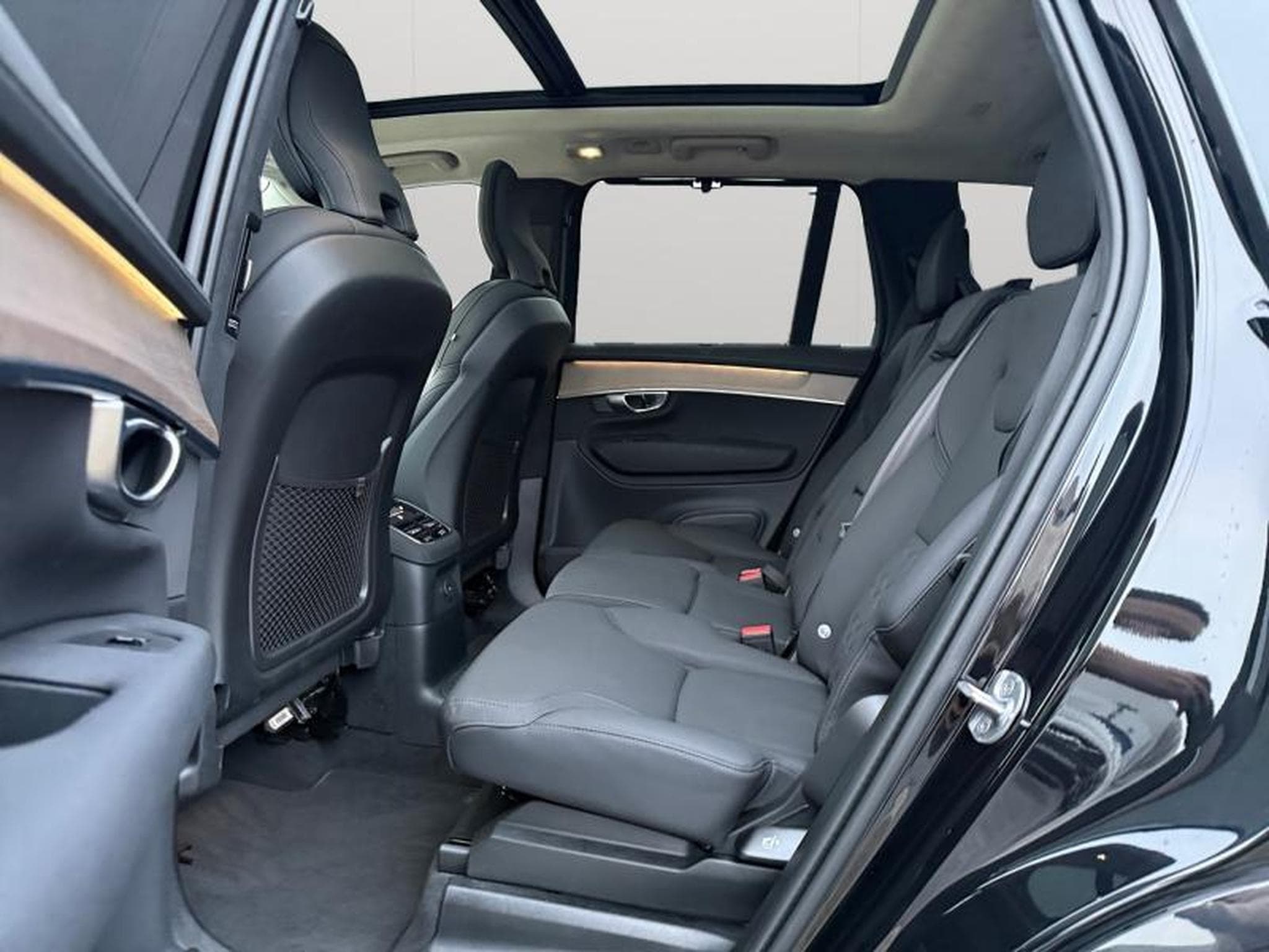 Volvo XC90 T8 Ultra Dark / Hybride (2025) - Foto 13