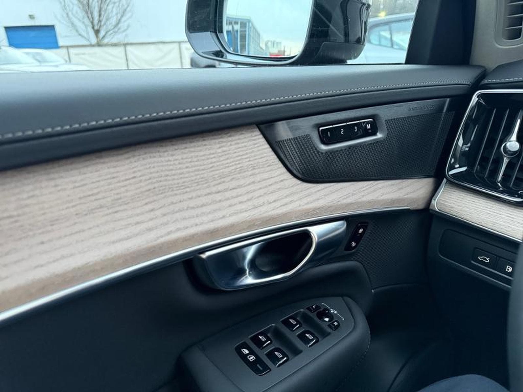 Volvo XC90 T8 Ultra Dark / Hybride (2025) - Foto 19