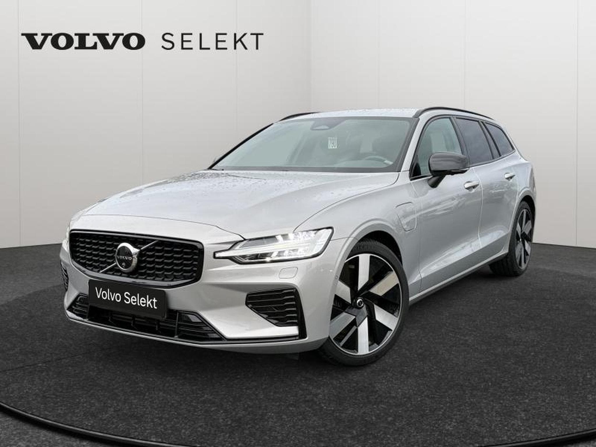 Volvo V60 T6 Plus Dark / Hybride (2024) - Foto 1