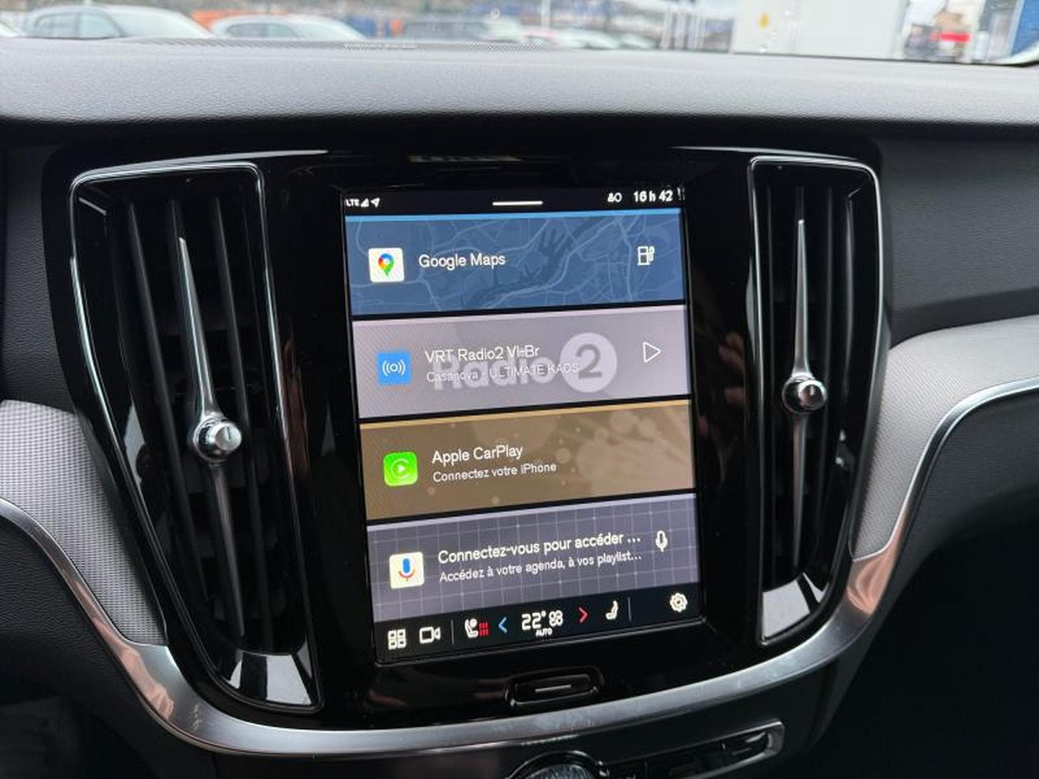 Volvo V60 T6 Plus Dark / Hybride (2024) - Foto 16