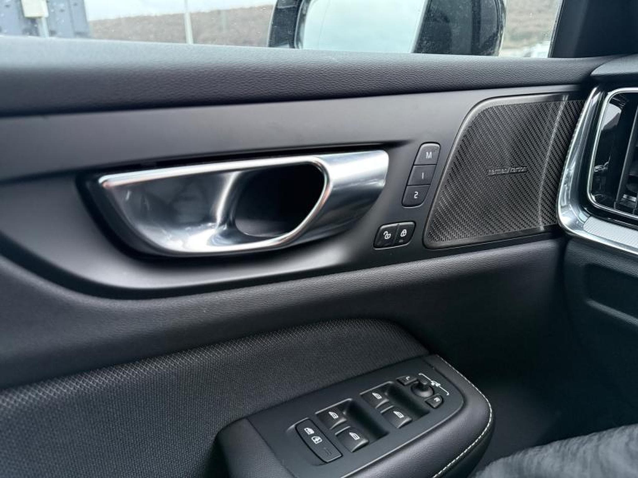 Volvo V60 T6 Plus Dark / Hybride (2024) - Foto 20