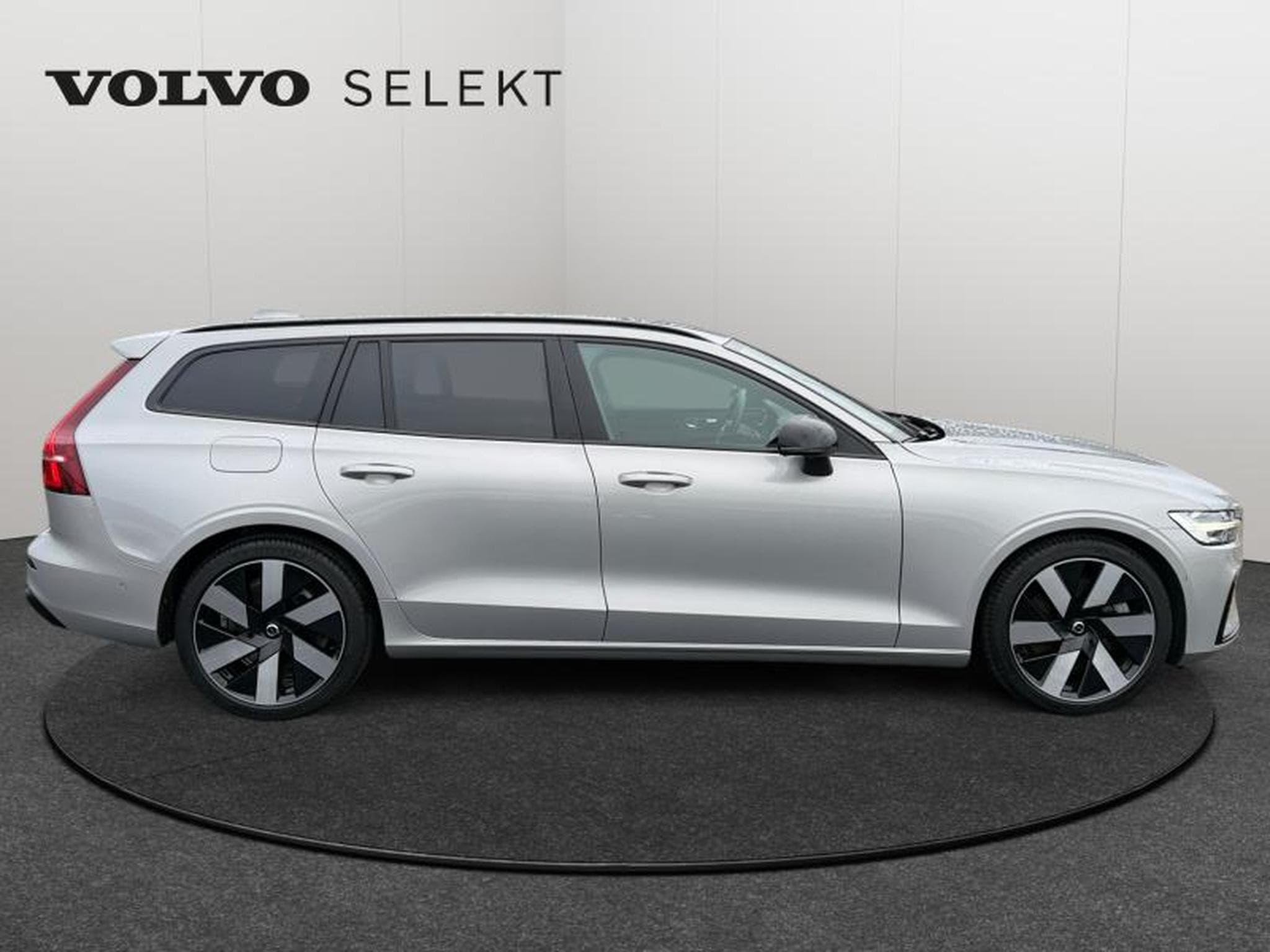 Volvo V60 T6 Plus Dark / Hybride (2024) - Foto 7