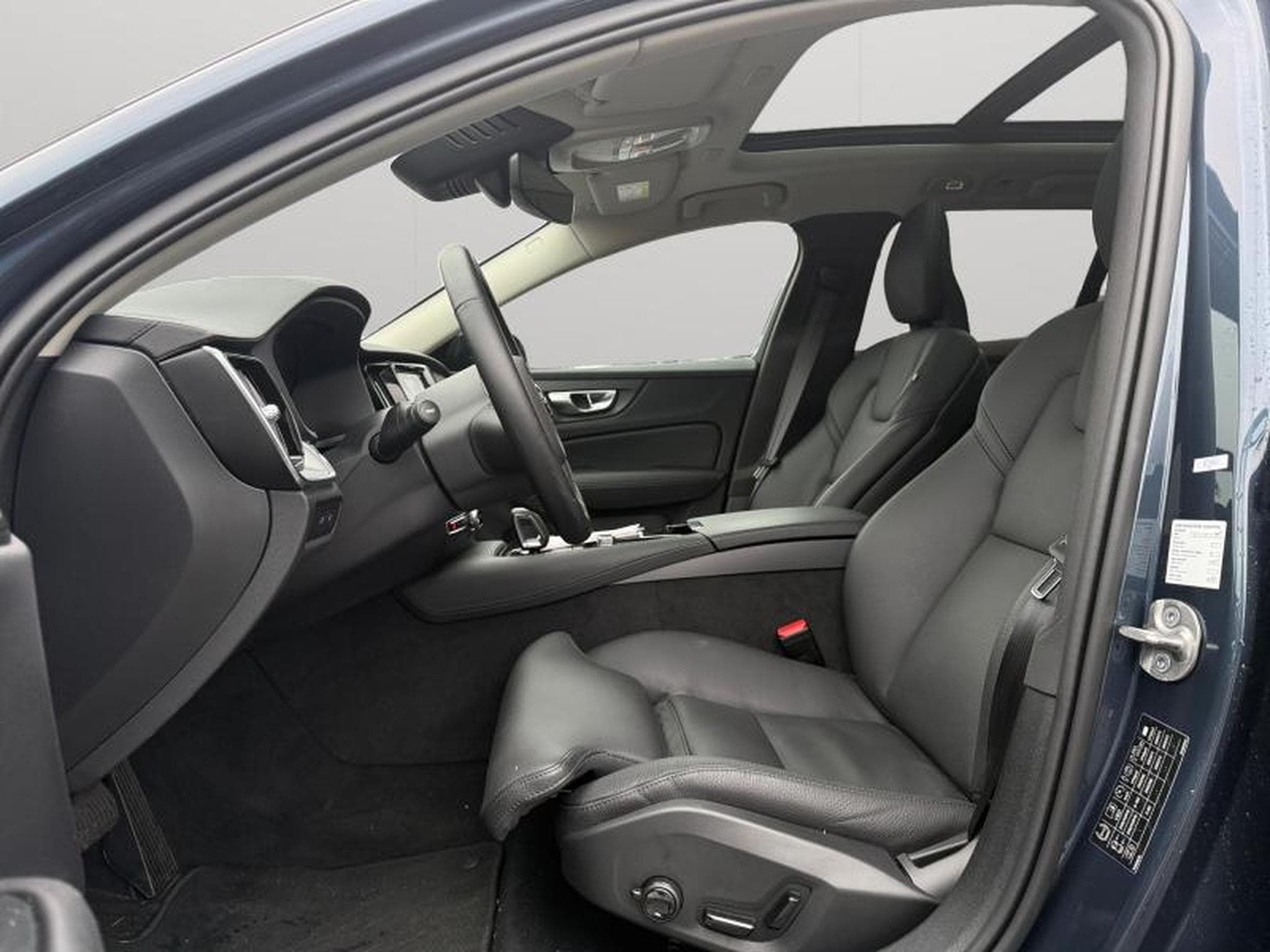 Volvo V60 T6 Ultra Dark / Hybride (2024) - Foto 10