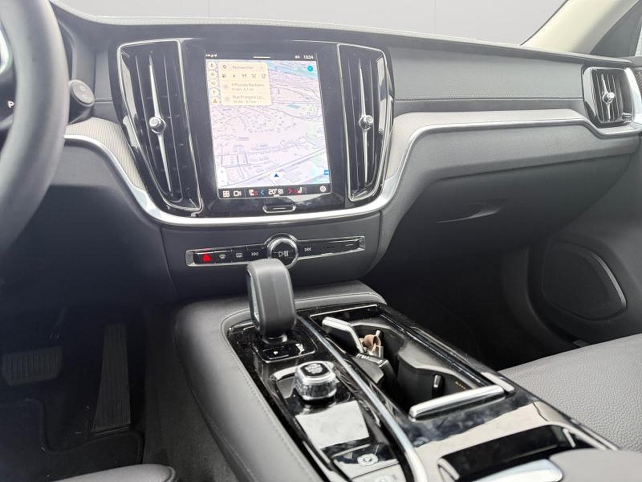 Volvo V60 T6 Ultra Dark / Hybride (2024) - Foto 11