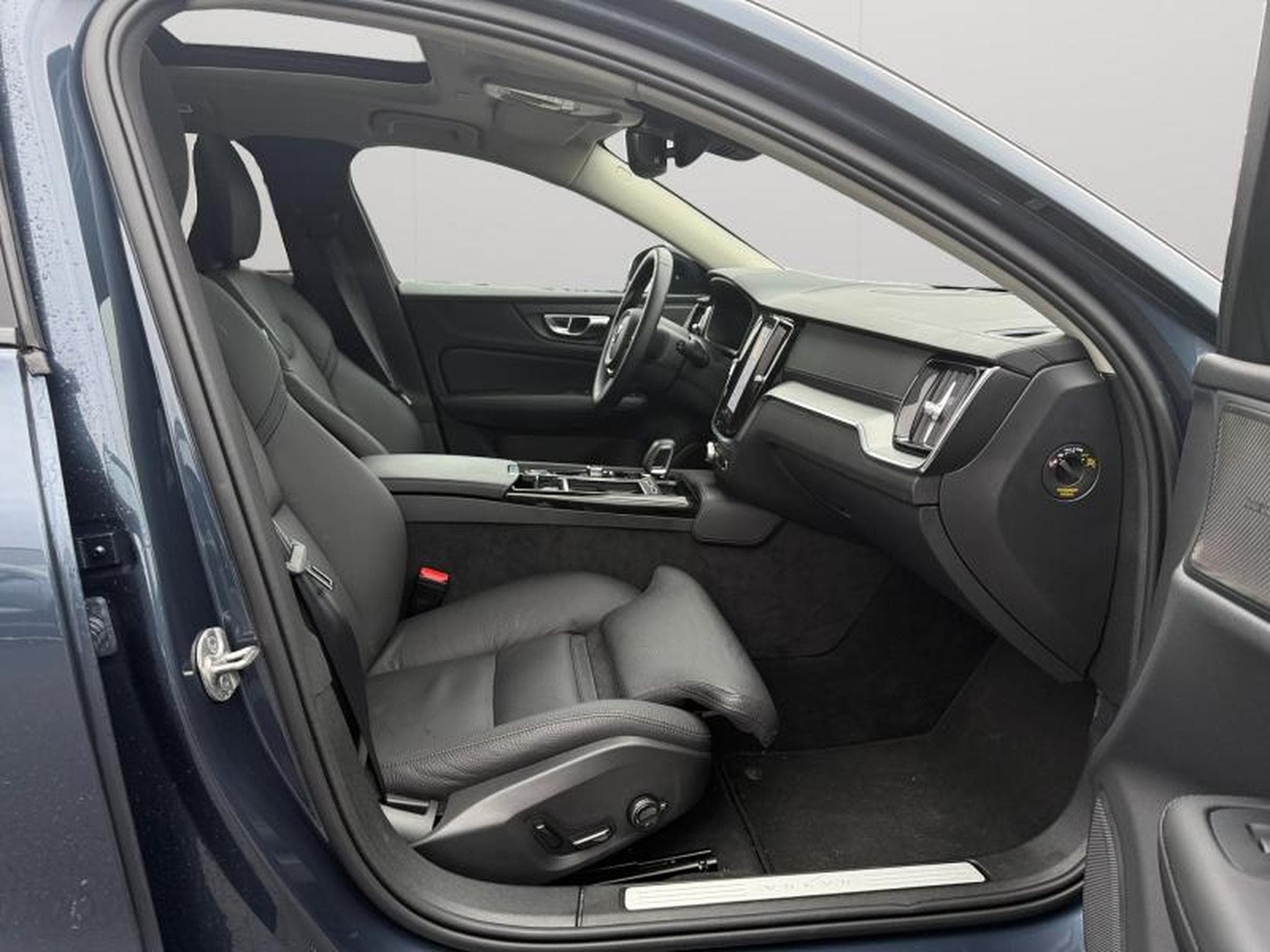 Volvo V60 T6 Ultra Dark / Hybride (2024) - Foto 15
