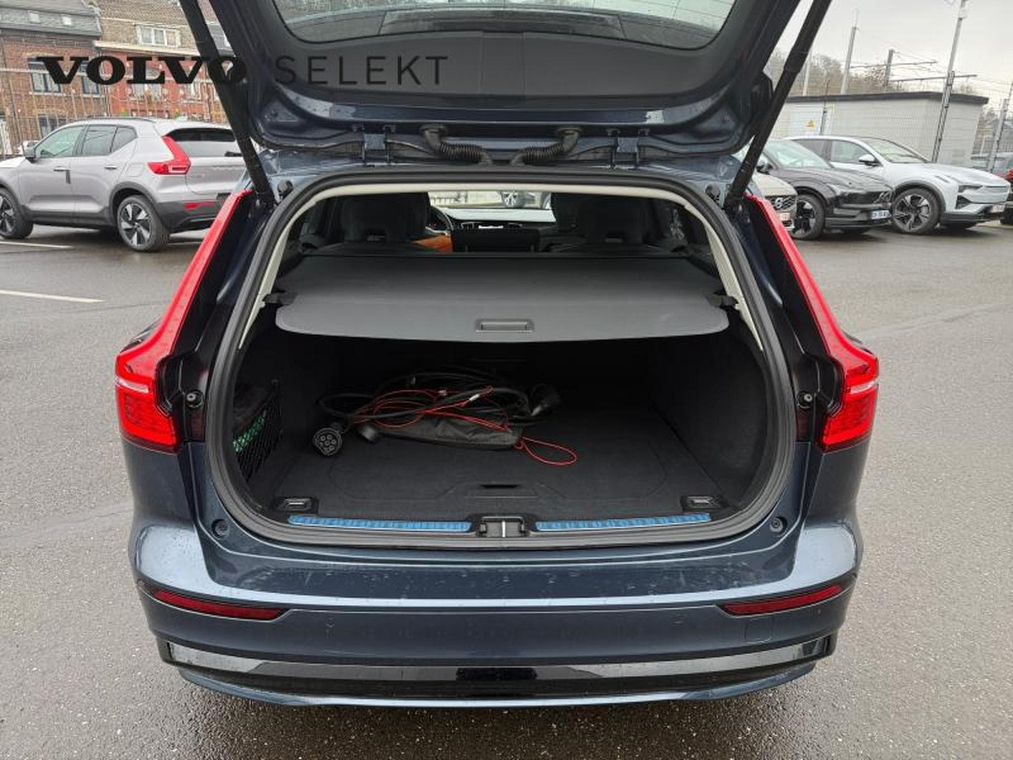 Volvo V60 T6 Ultra Dark / Hybride (2024) - Foto 19