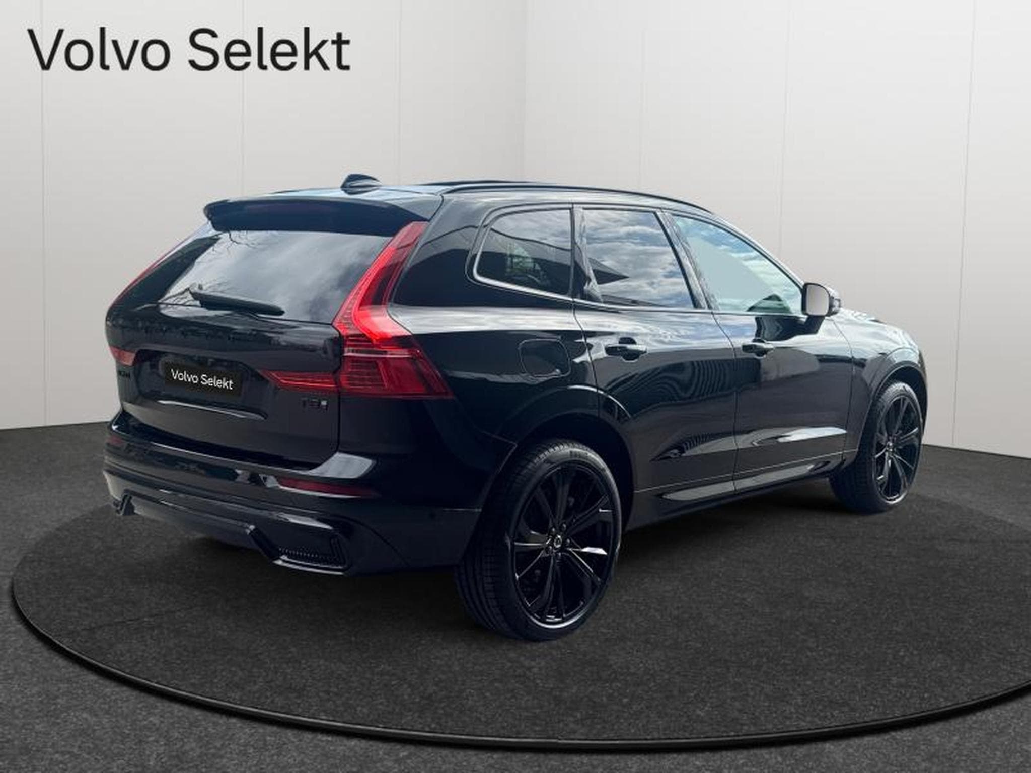 Volvo XC60 T8 Black Edition Plus / Hybride KIT HIVER INCLUS (2025) - Foto 2