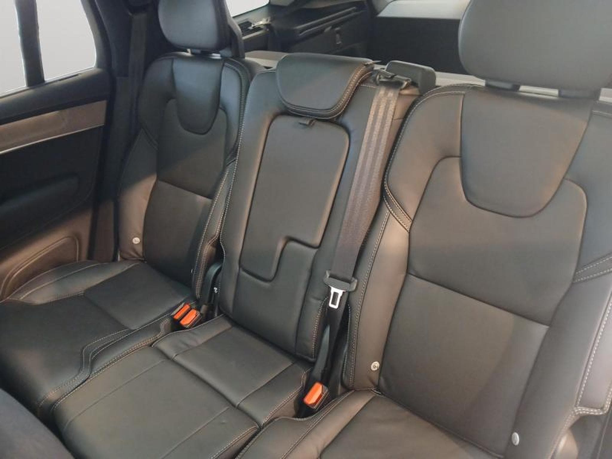 Volvo XC90 T8 AWD Ultra Dark / Hybride (2025) - Foto 13
