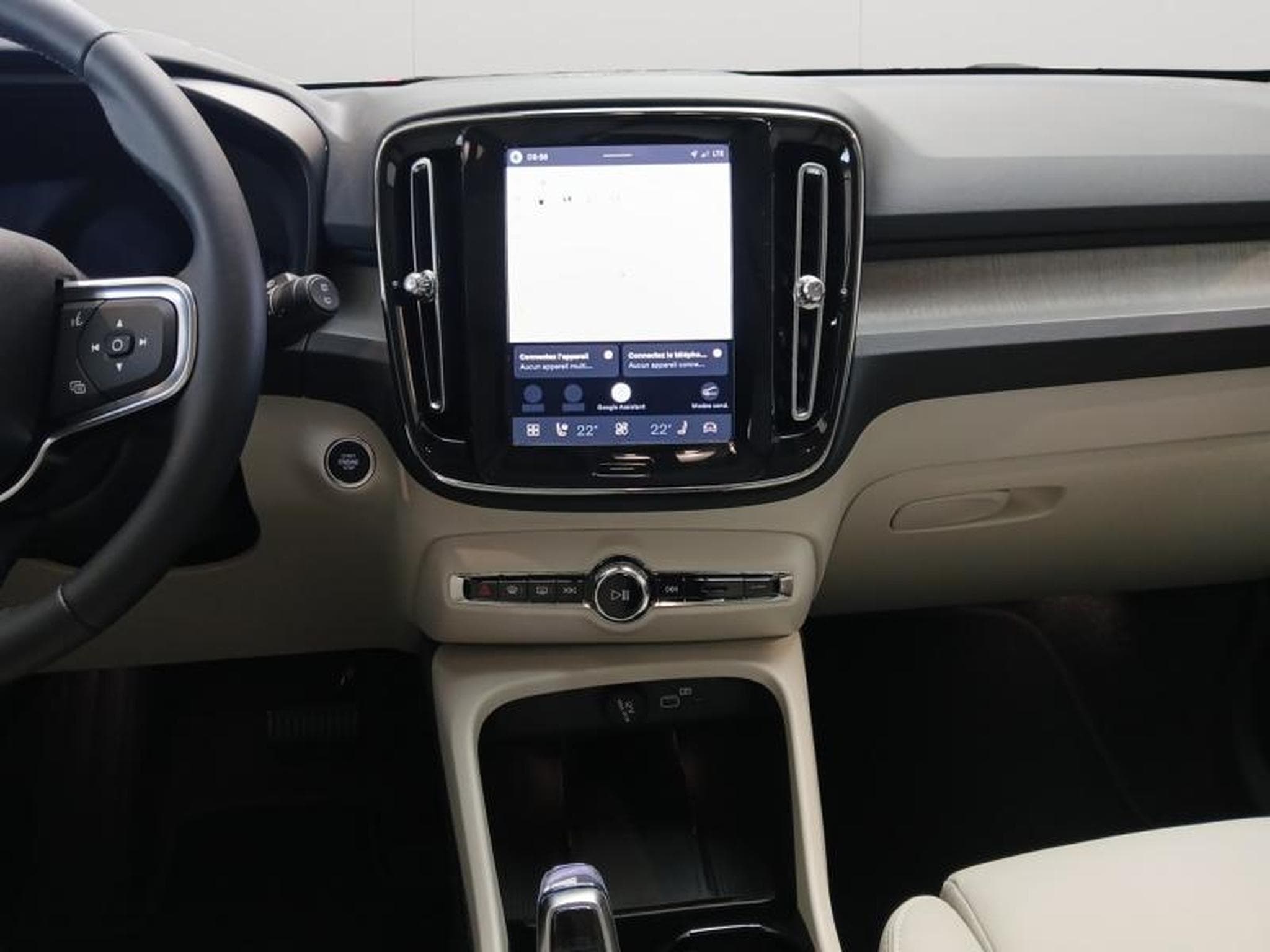 Volvo XC40 B3 Ultra Dark / Essence (2026) - Foto 10