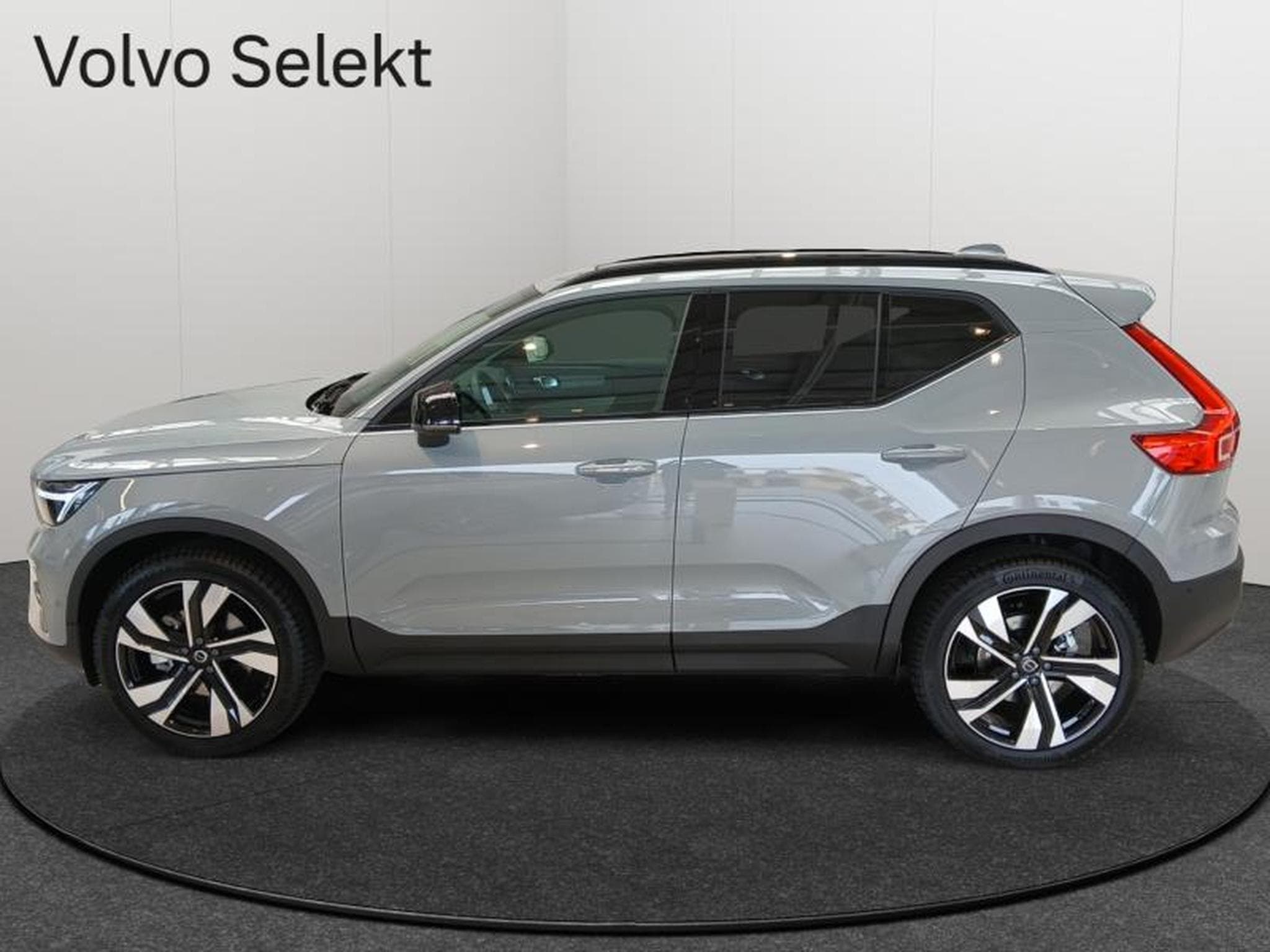 Volvo XC40 B3 Ultra Dark / Essence (2026) - Foto 5