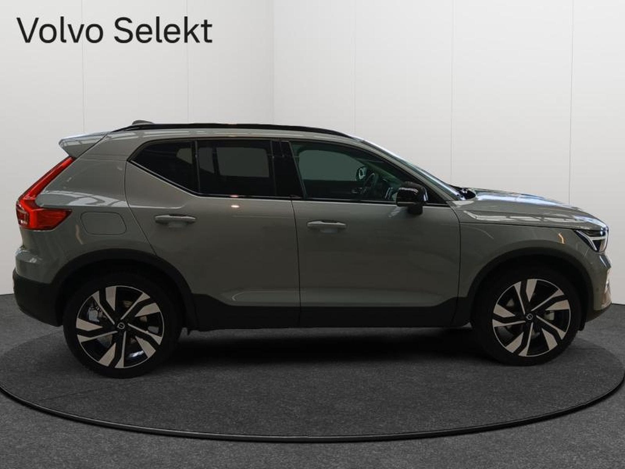 Volvo XC40 B3 Ultra Dark / Essence (2026) - Foto 6