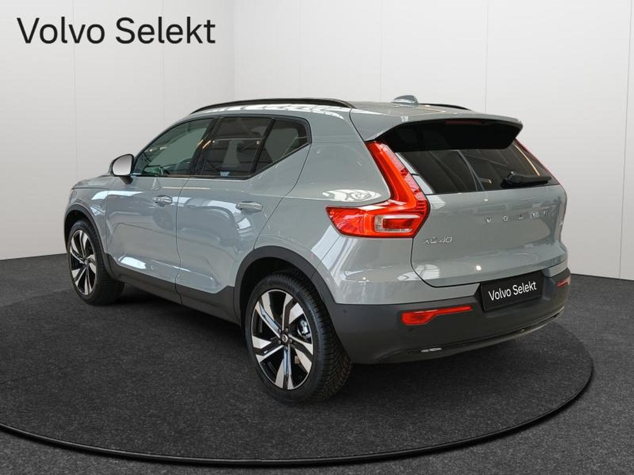 Volvo XC40 B3 Ultra Dark / Essence (2026) - Foto 8