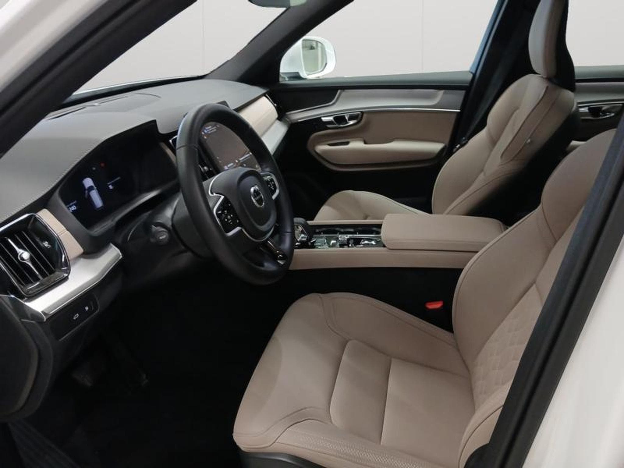 Volvo XC90 T8 AWD Core / Hybride (2025) - Foto 11
