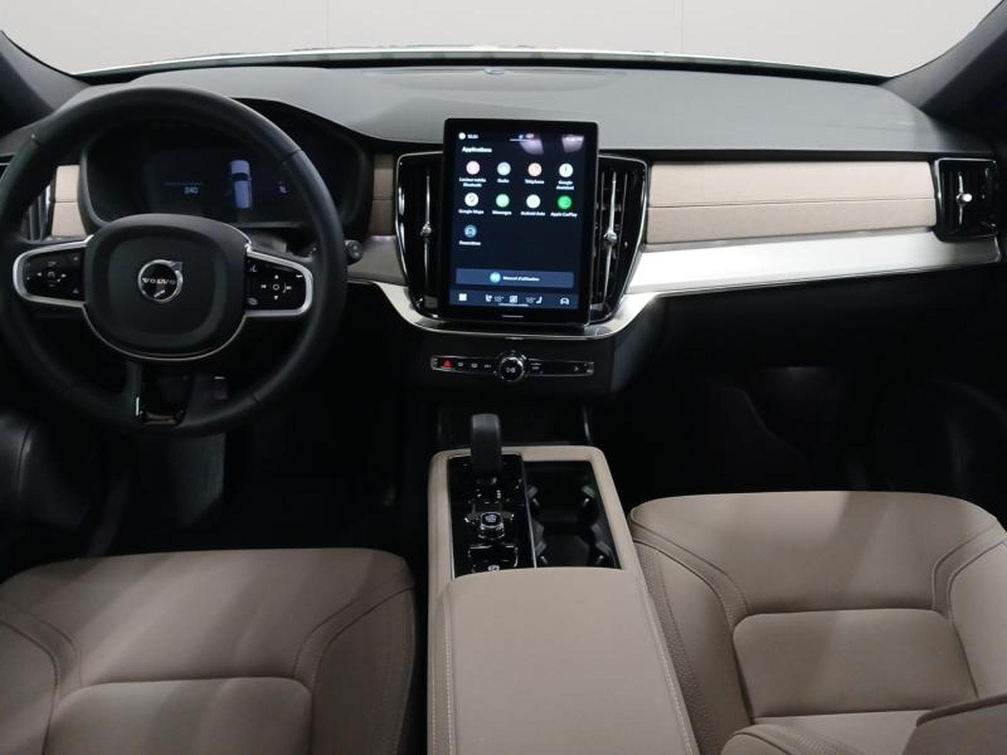 Volvo XC90 T8 AWD Core / Hybride (2025) - Foto 3
