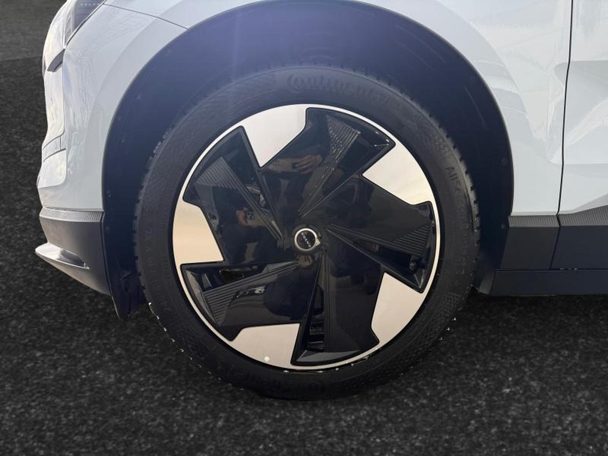 Volvo EX30 Plus Extended Range / Electrique (2024) - Foto 14